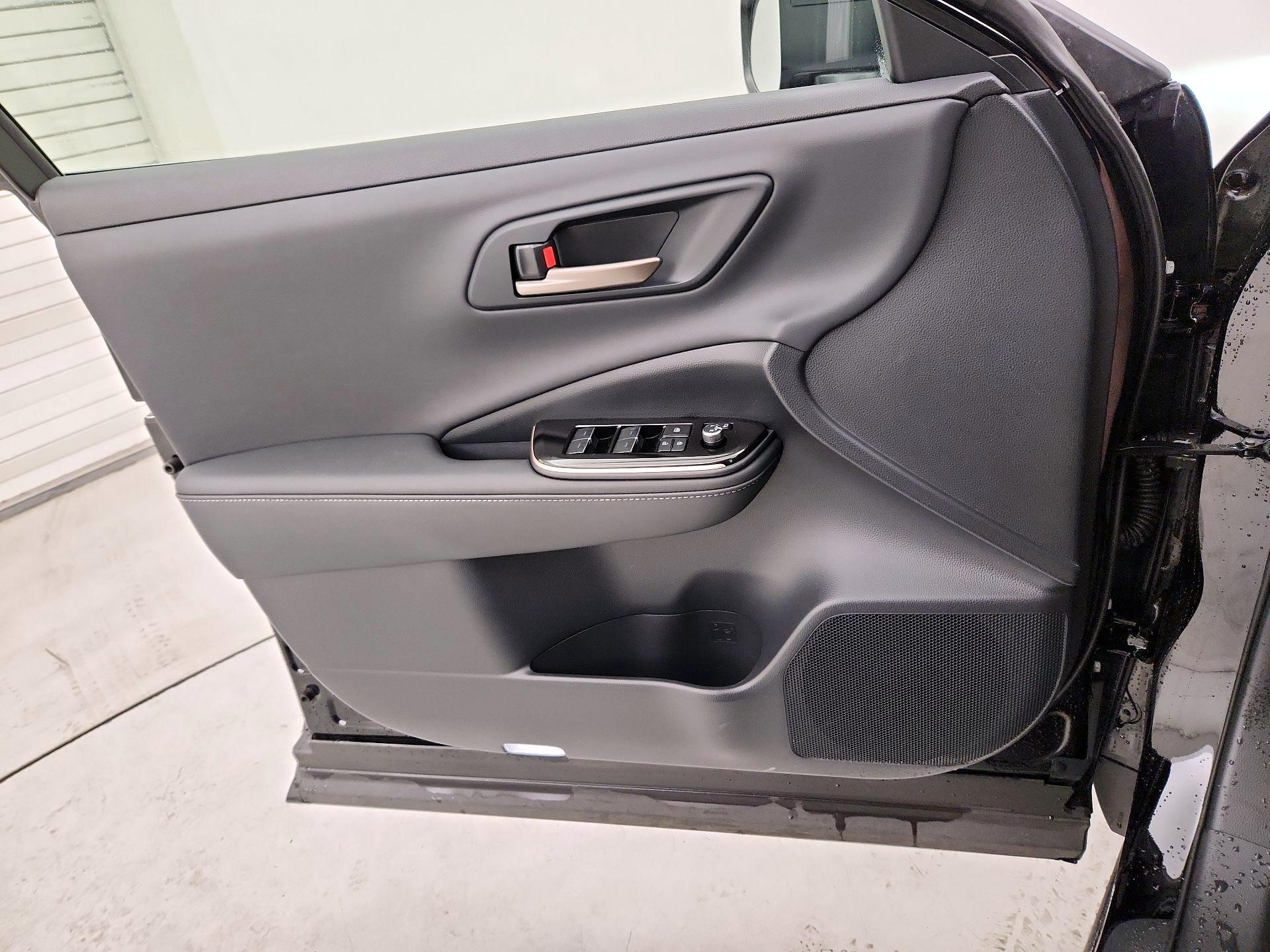 Thumbnail: 2024 Toyota Crown - 12