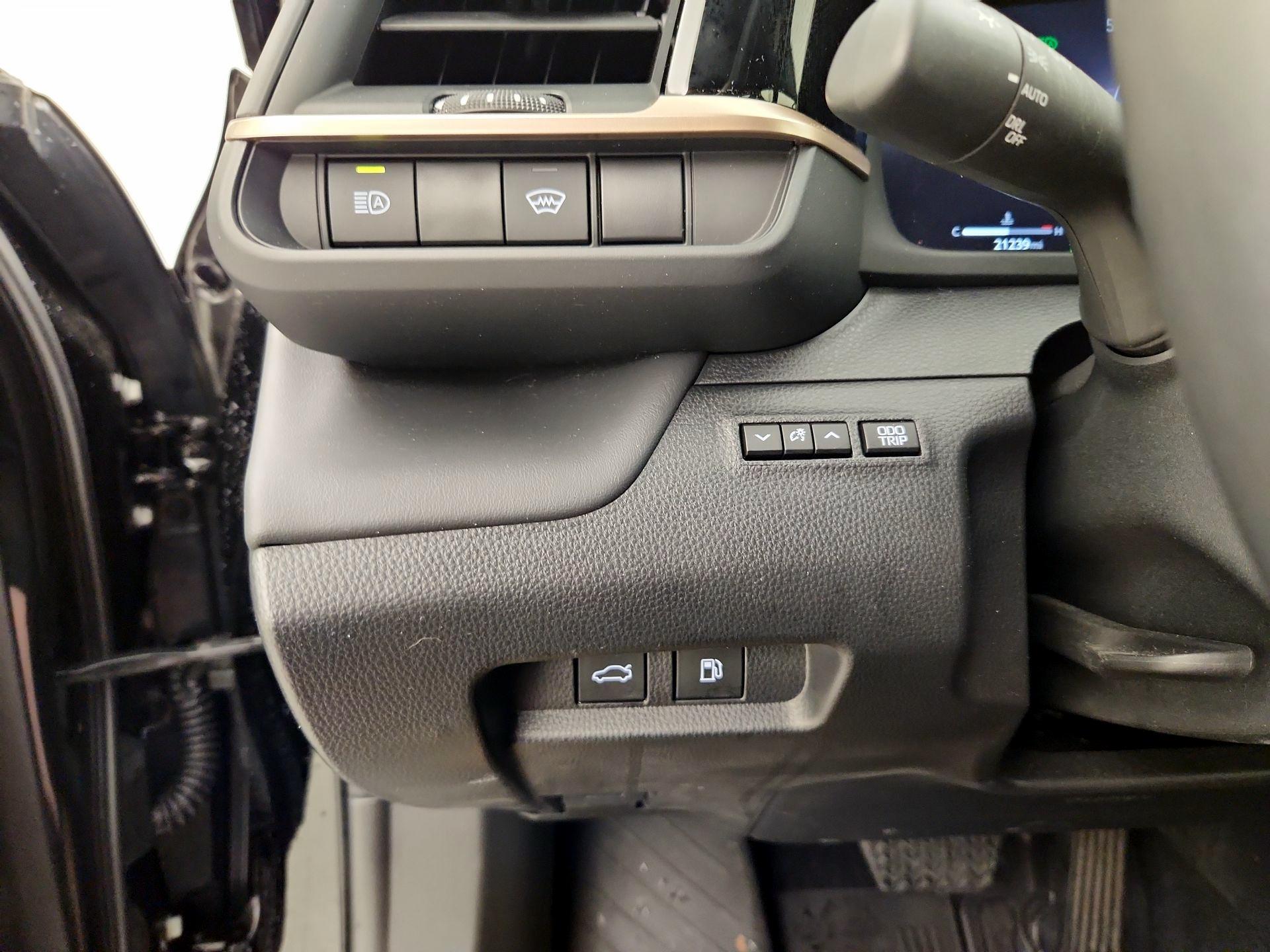 Thumbnail: 2024 Toyota Crown - 13