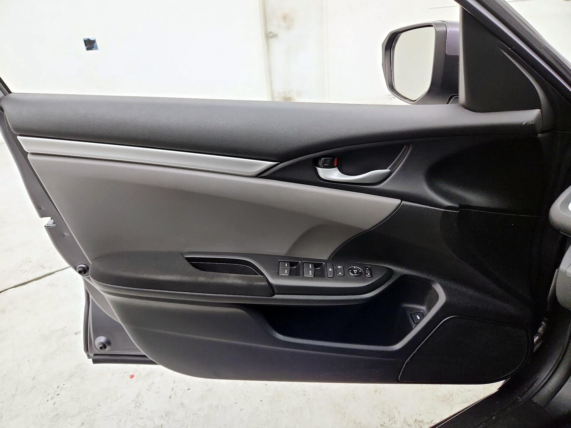 Thumbnail: 2018 Honda Civic - 12