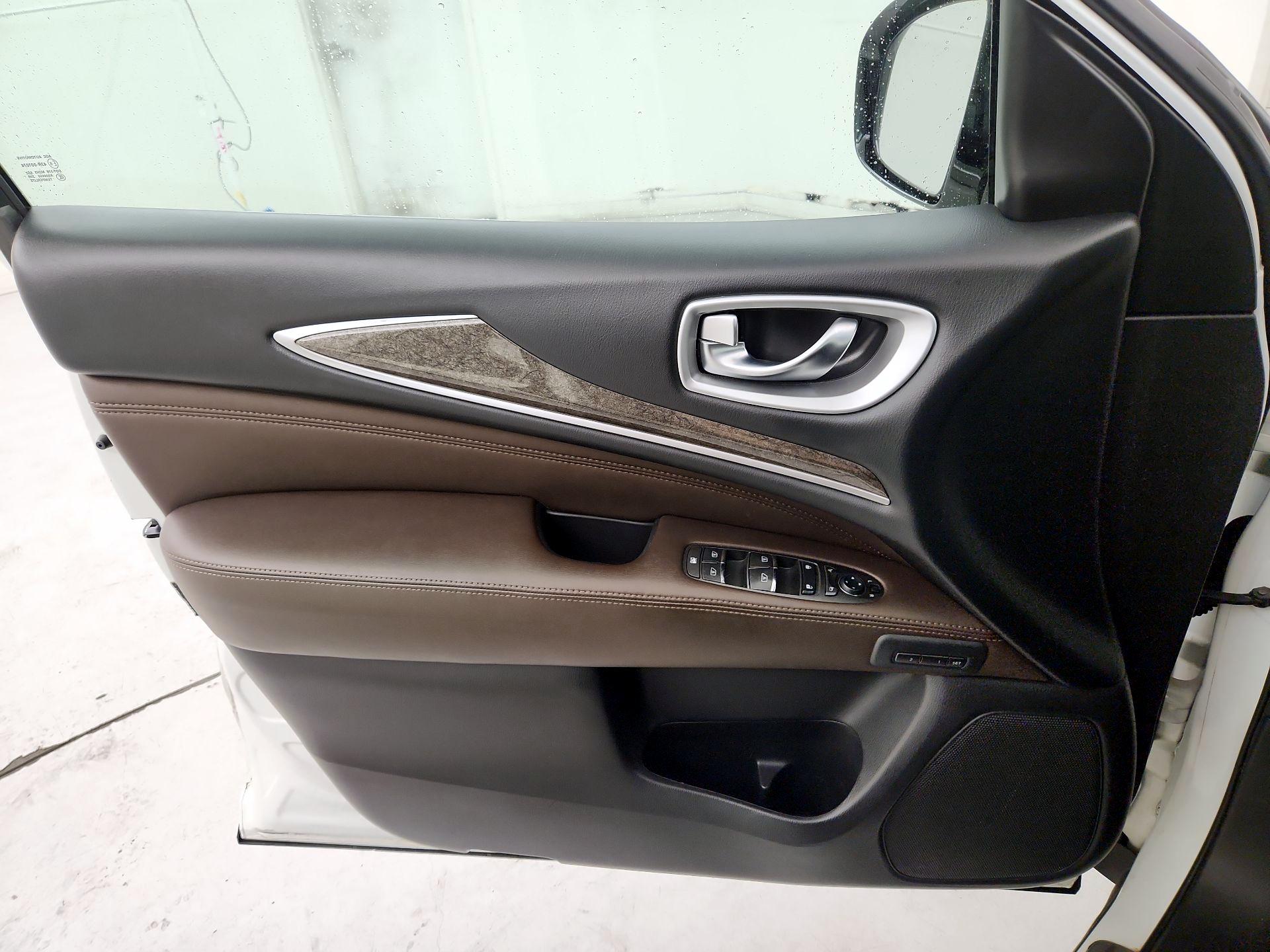 Thumbnail: 2015 INFINITI QX60 - 12