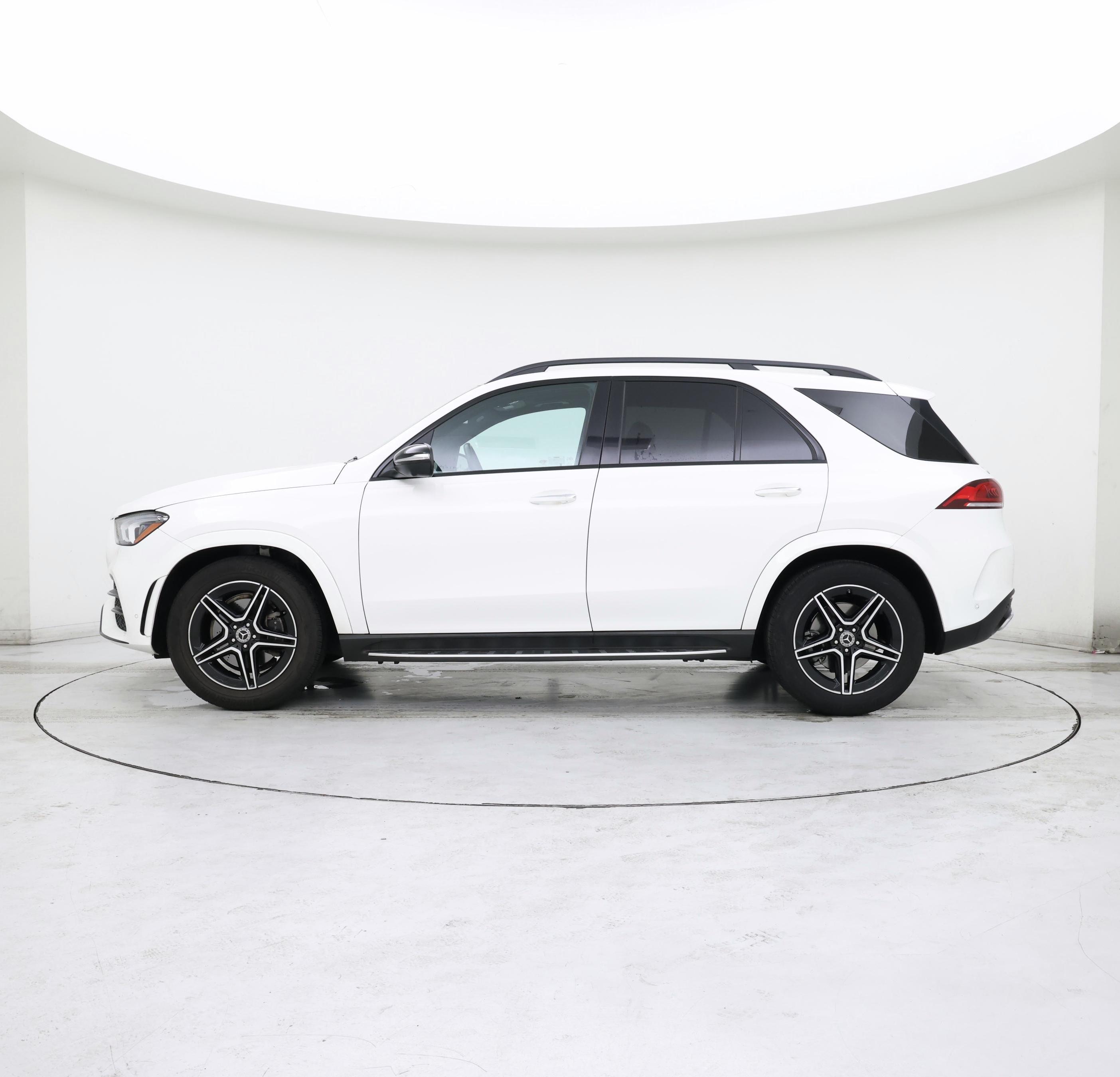 Thumbnail: 2020 Mercedes-Benz GLE - 3