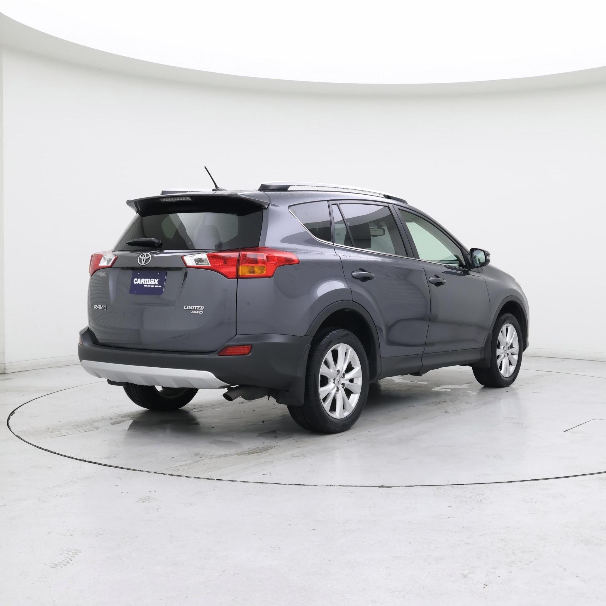 Thumbnail: 2015 Toyota RAV4 - 8