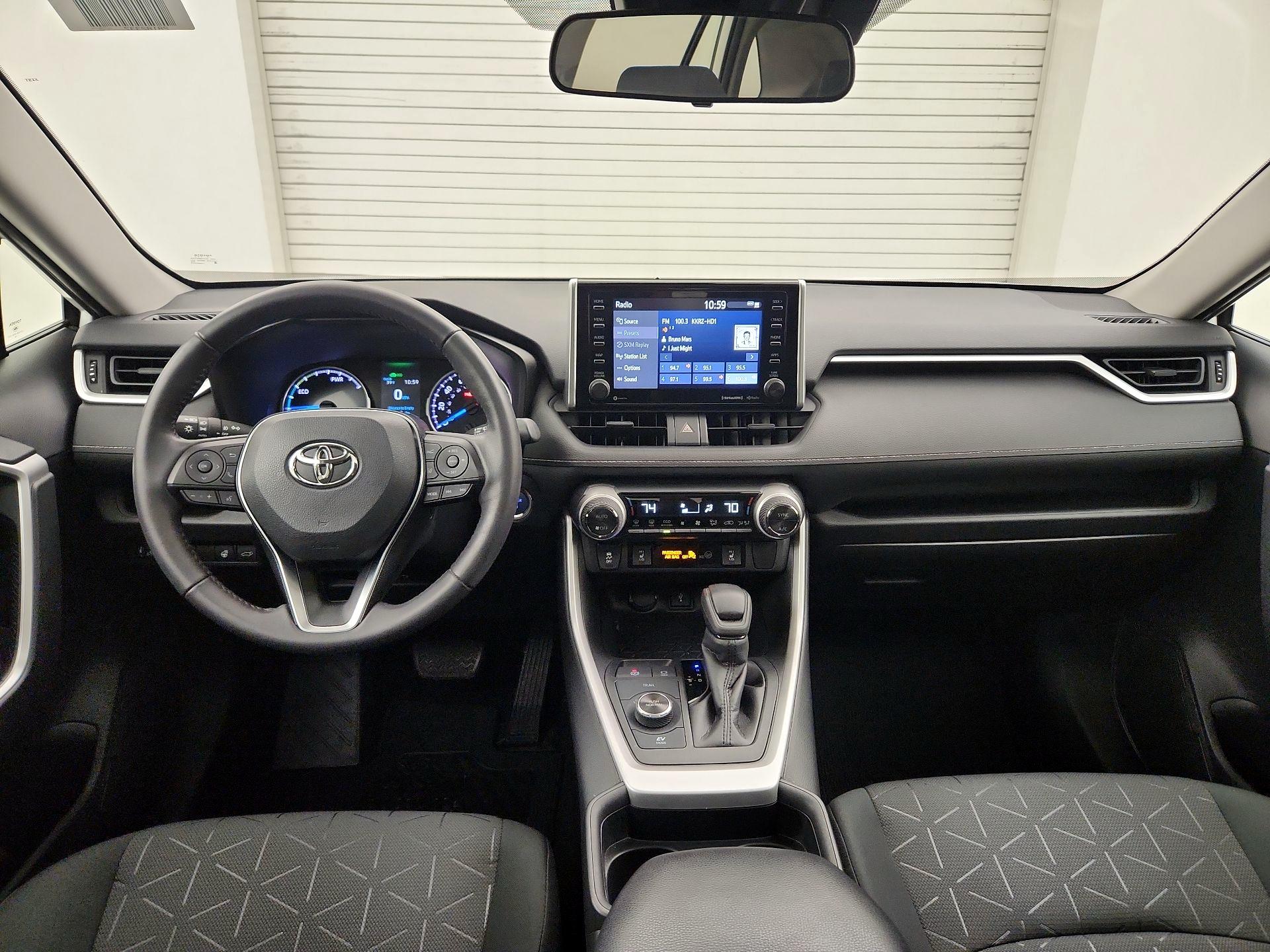 Thumbnail: 2020 Toyota RAV4 - 9