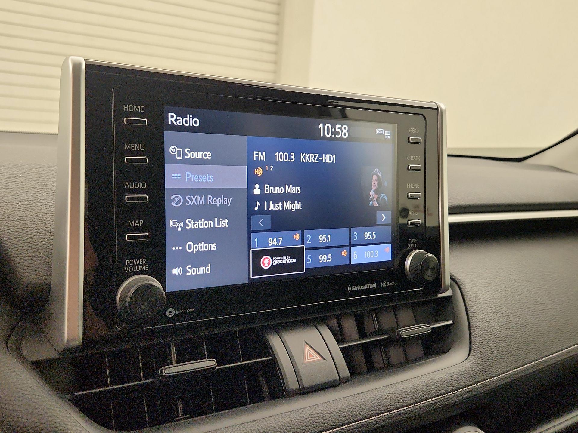 Thumbnail: 2020 Toyota RAV4 - 15