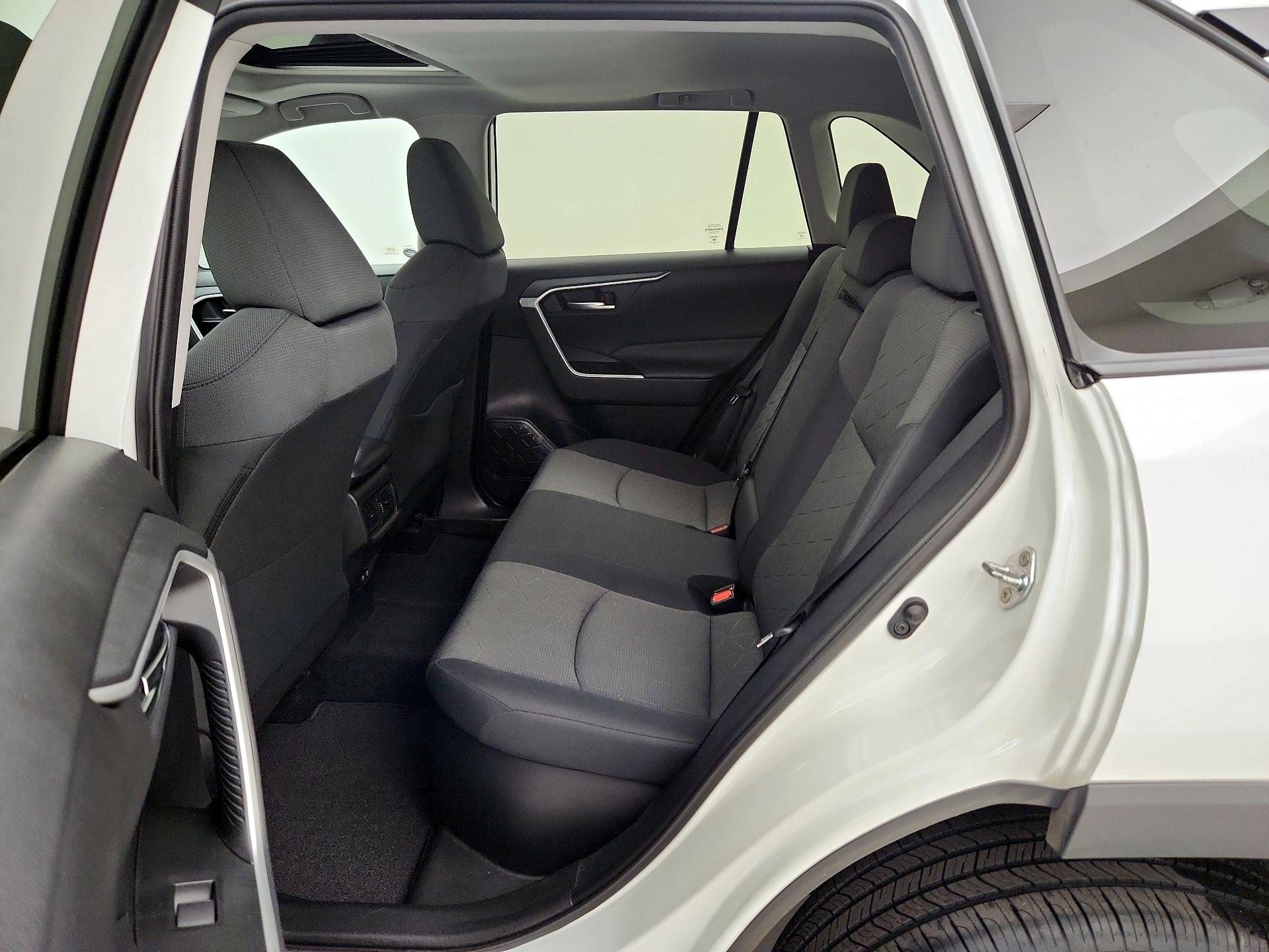 Thumbnail: 2020 Toyota RAV4 - 20