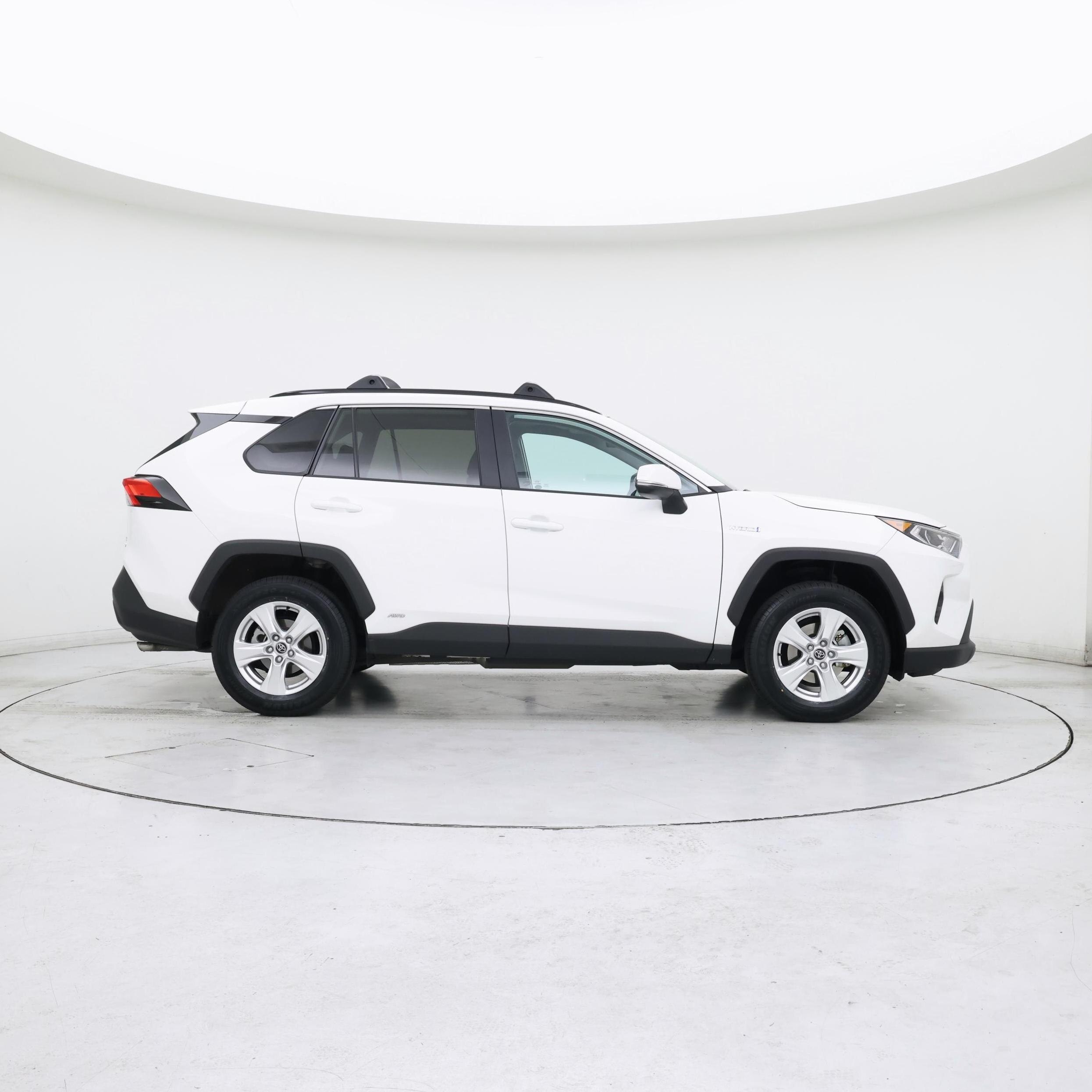 Thumbnail: 2020 Toyota RAV4 - 7