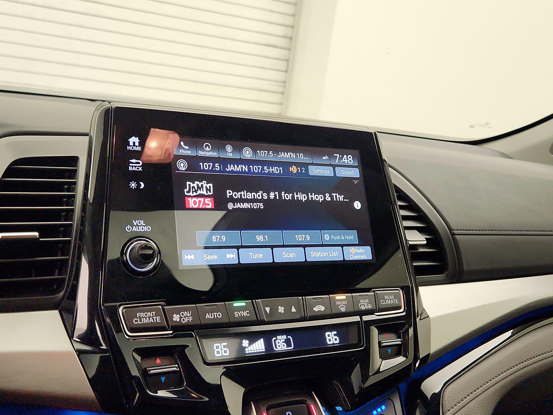 Thumbnail: 2018 Honda Odyssey - 16