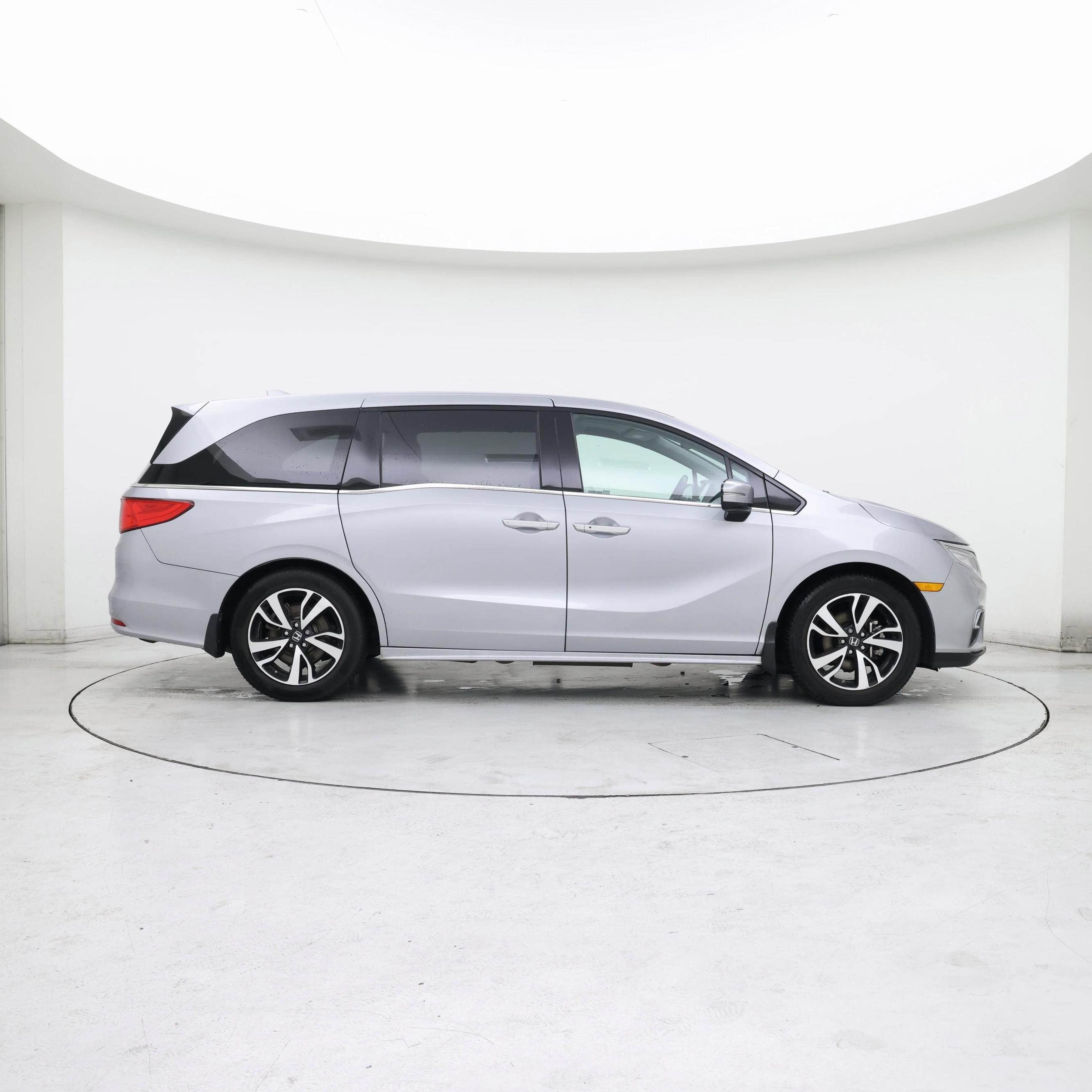 Thumbnail: 2018 Honda Odyssey - 7