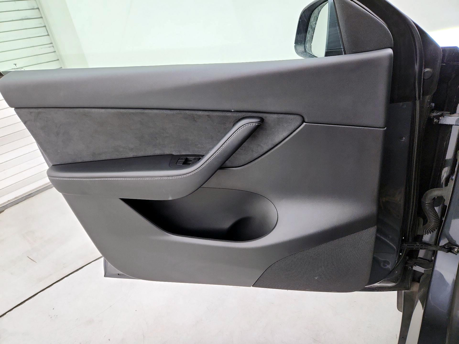 Thumbnail: 2021 Tesla Model Y - 12