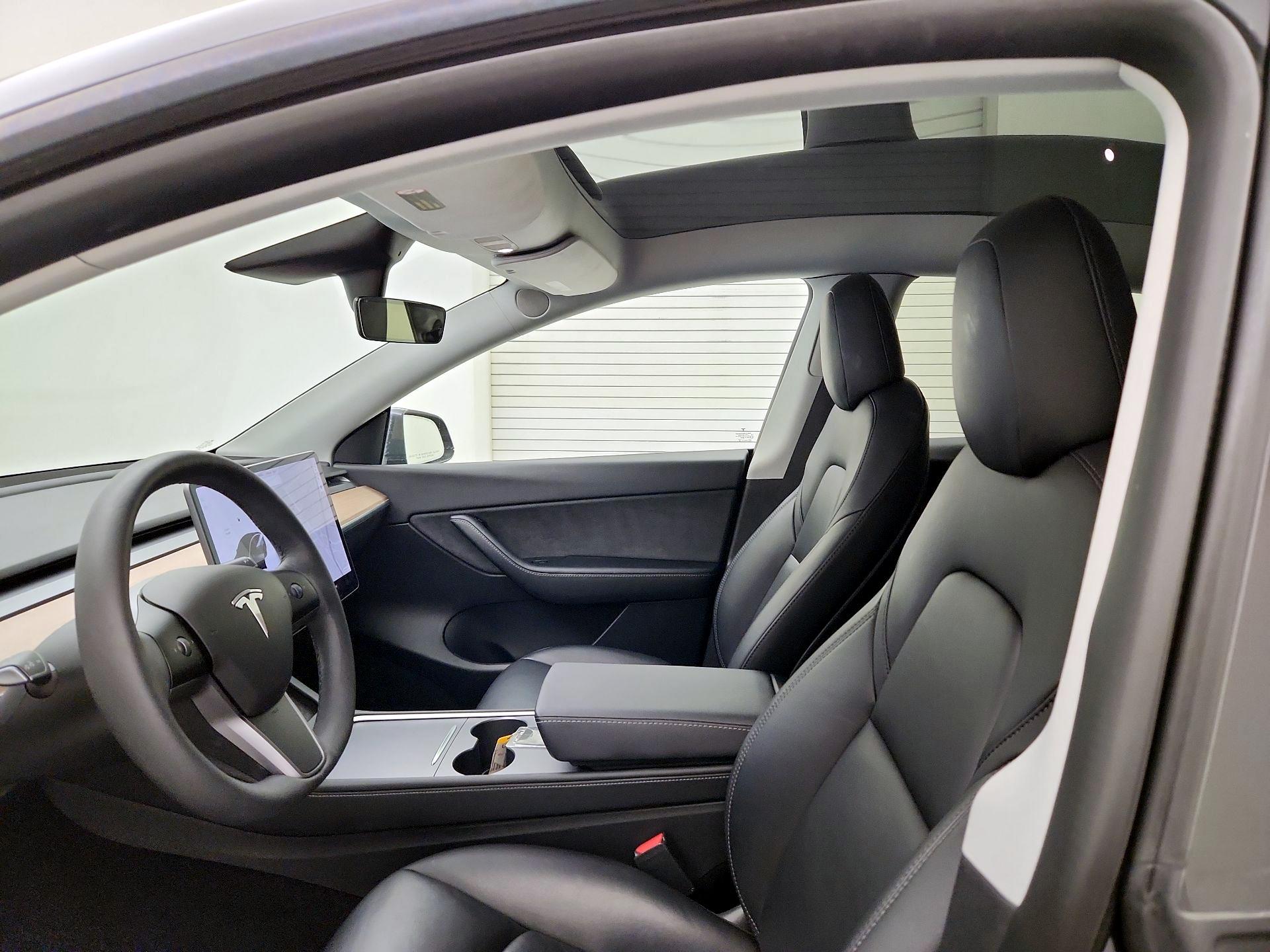 Thumbnail: 2021 Tesla Model Y - 18