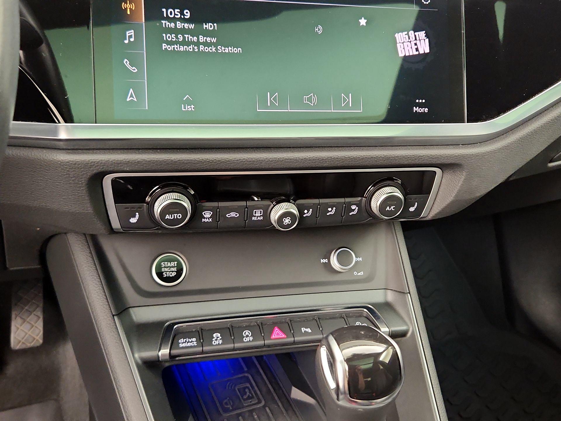 Thumbnail: 2021 Audi Q3 - 17
