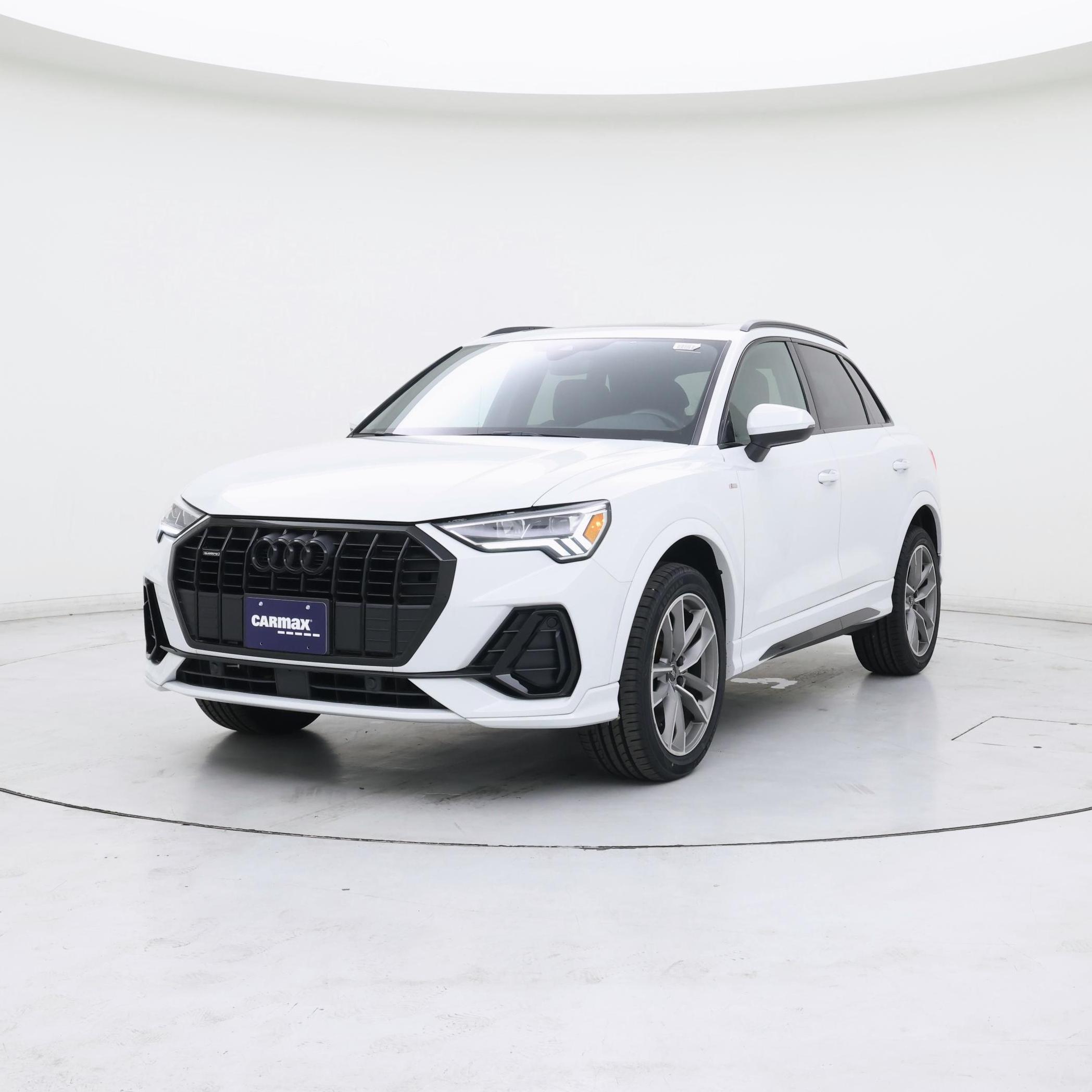 Thumbnail: 2021 Audi Q3 - 4