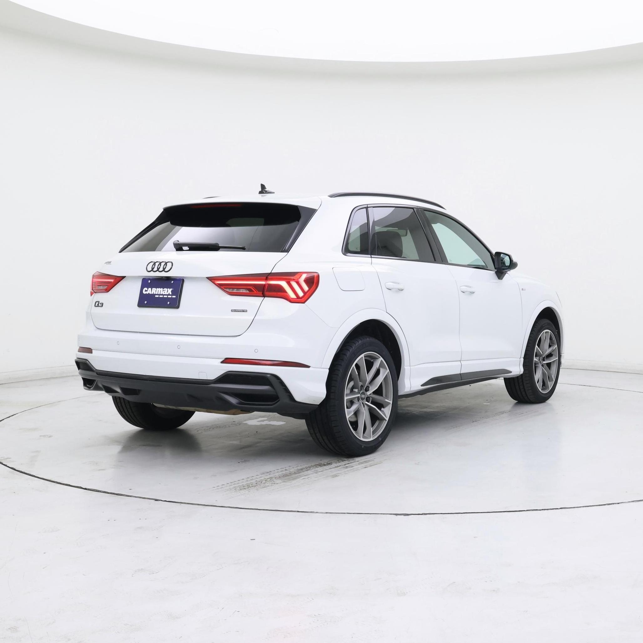 Thumbnail: 2021 Audi Q3 - 8