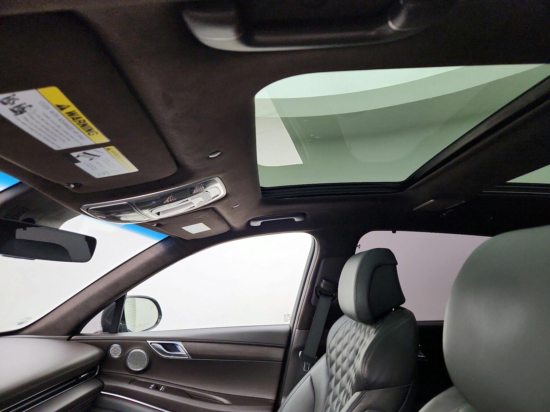 Thumbnail: 2023 Genesis GV80 - 20