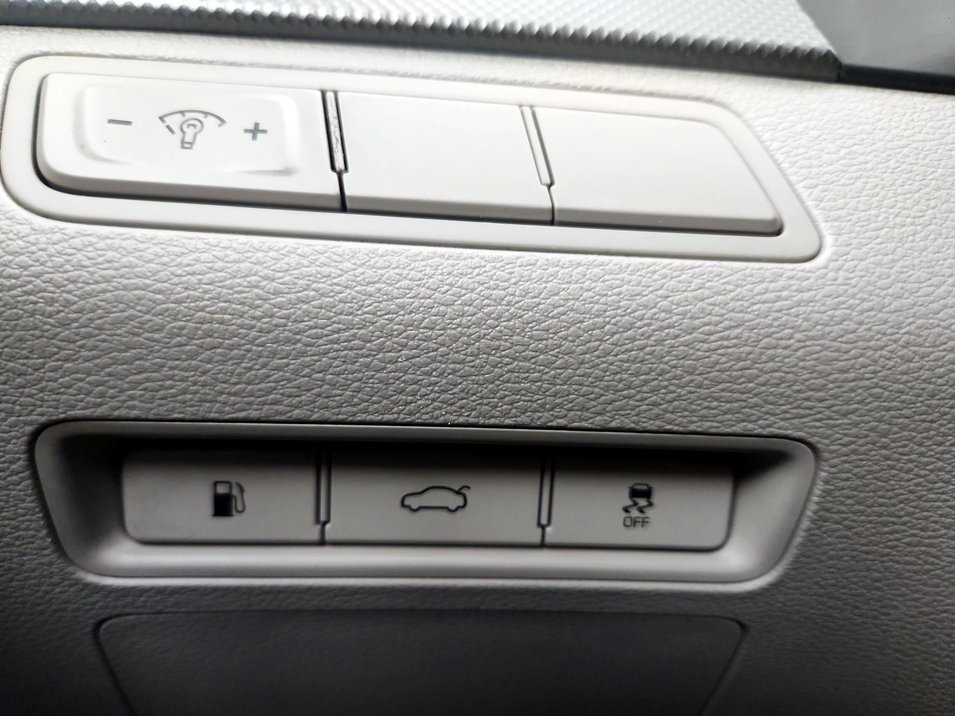 Thumbnail: 2017 Hyundai Sonata - 13