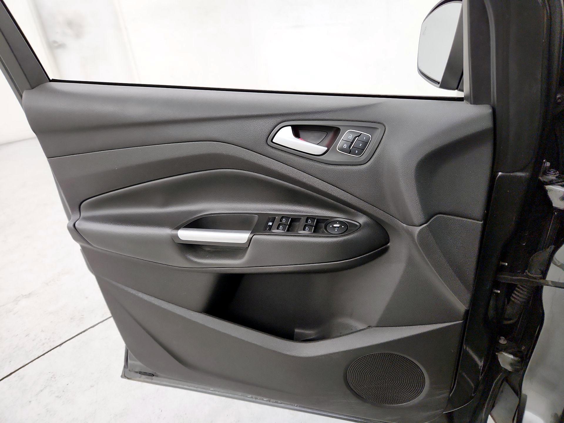 Thumbnail: 2015 Ford Escape - 12