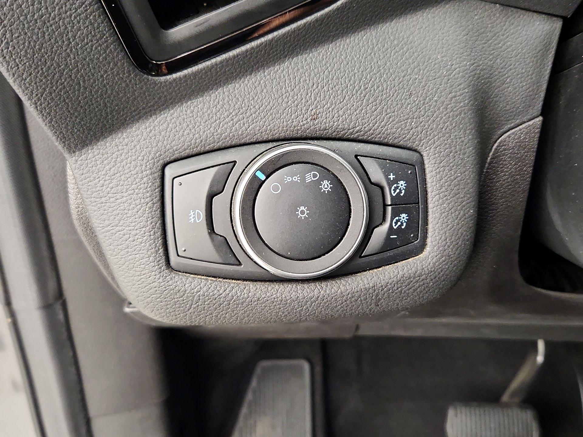 Thumbnail: 2015 Ford Escape - 13