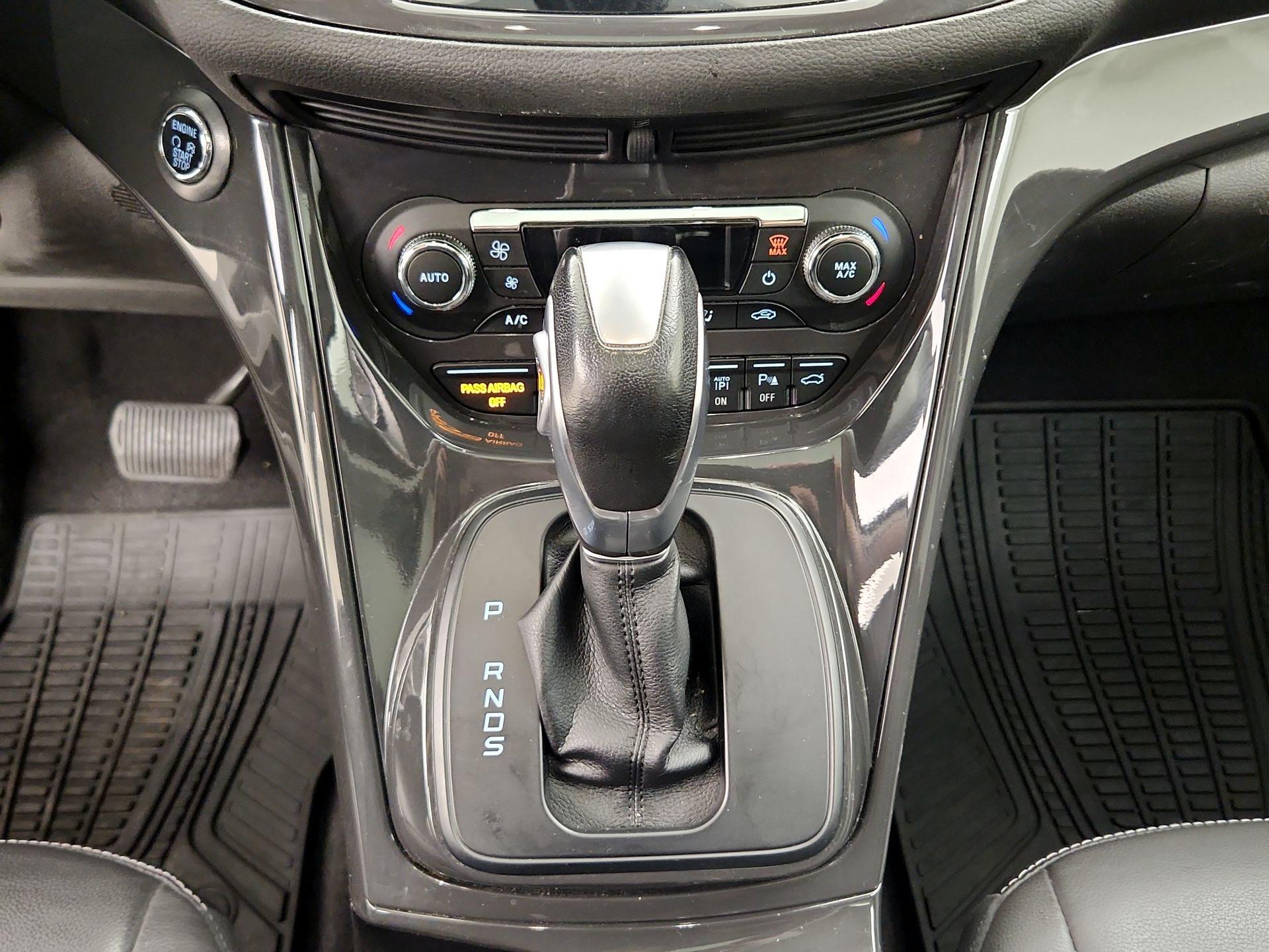 Thumbnail: 2015 Ford Escape - 17