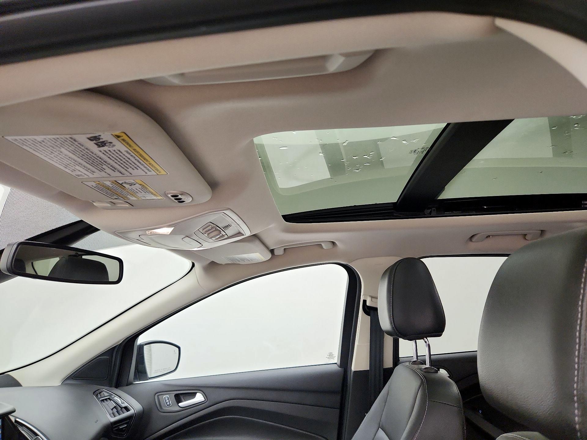 Thumbnail: 2015 Ford Escape - 19