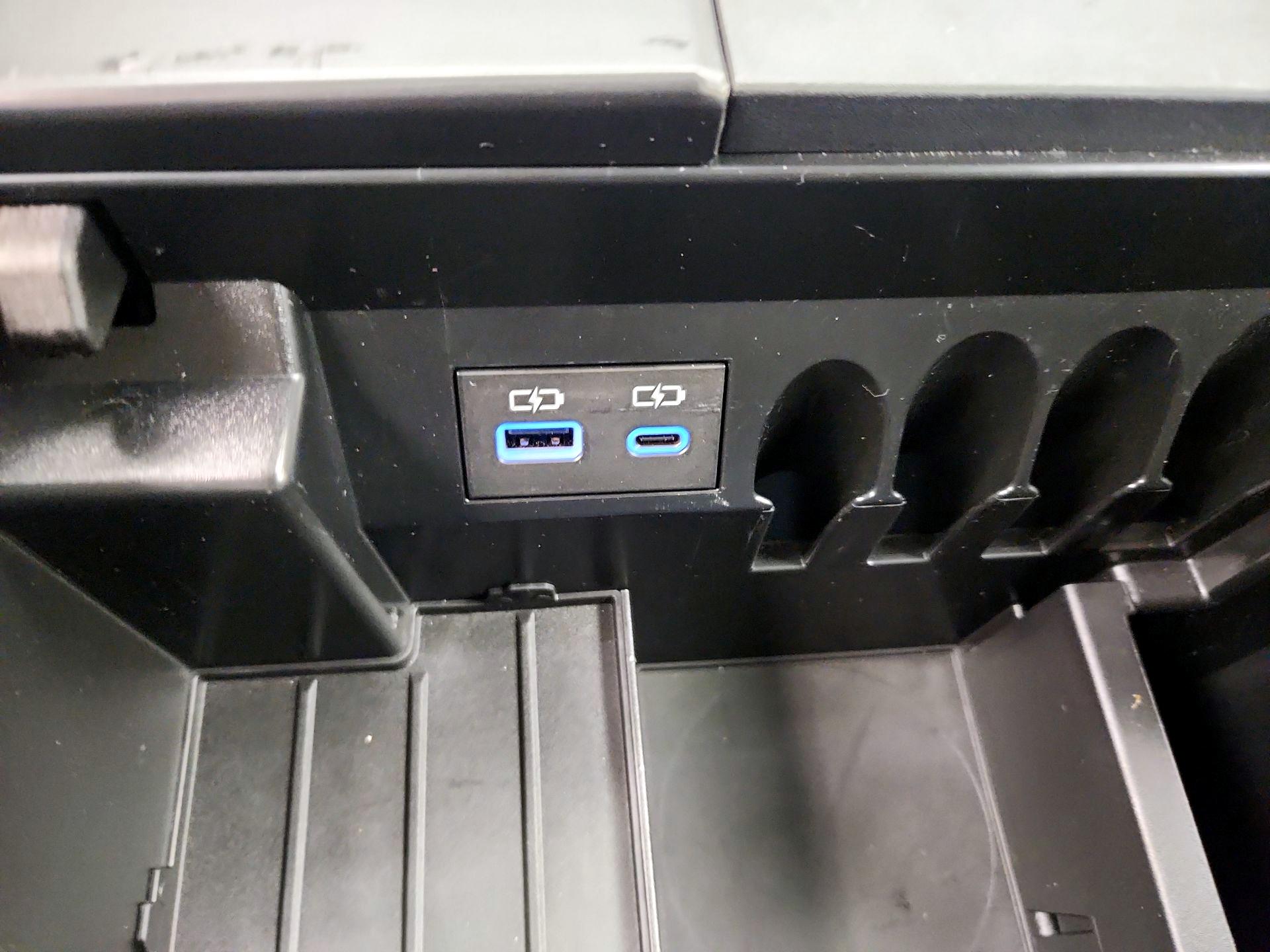 Thumbnail: 2024 Toyota Tundra - 18