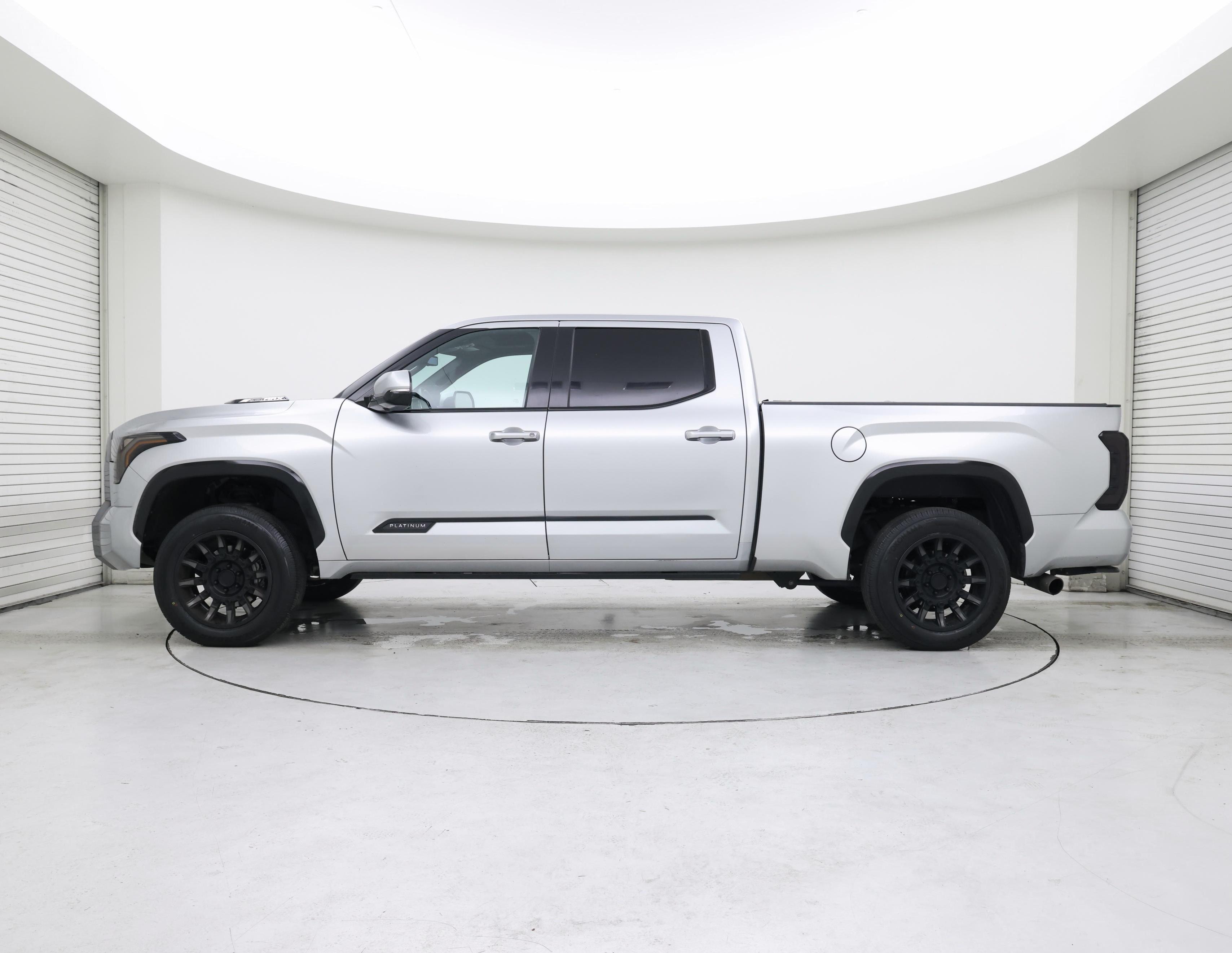 Thumbnail: 2022 Toyota Tundra - 3