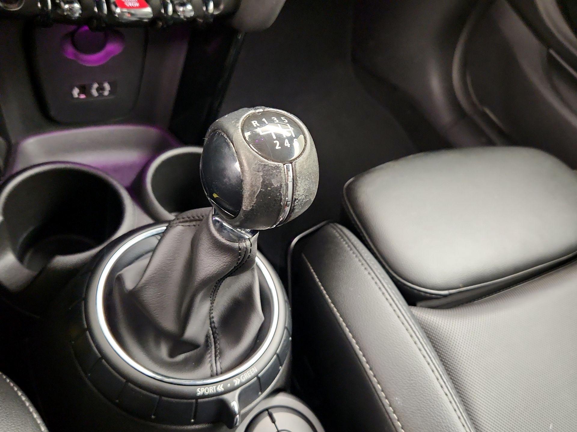 Thumbnail: 2017 MINI Cooper - 17