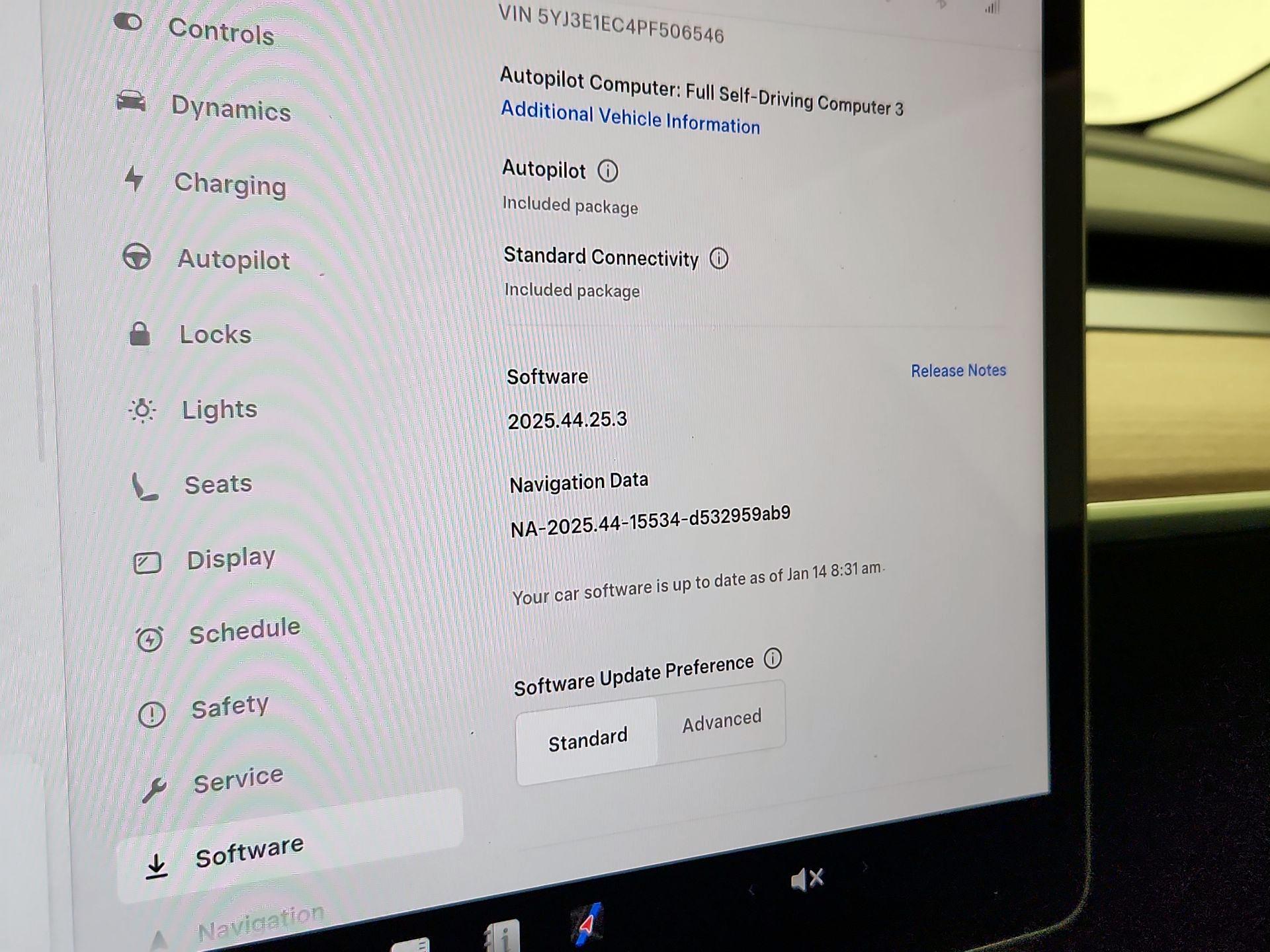 Thumbnail: 2023 Tesla Model 3 - 13