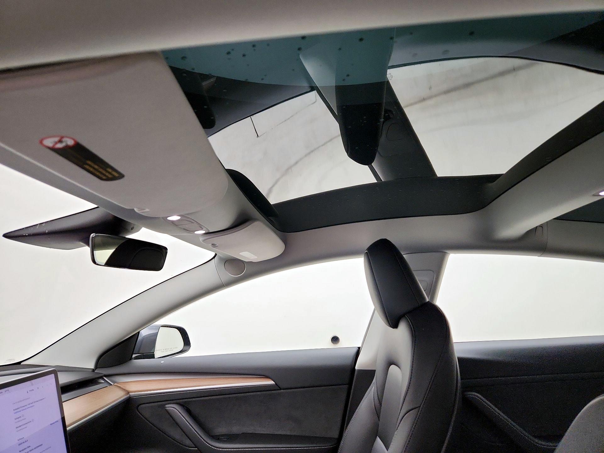 Thumbnail: 2023 Tesla Model 3 - 19