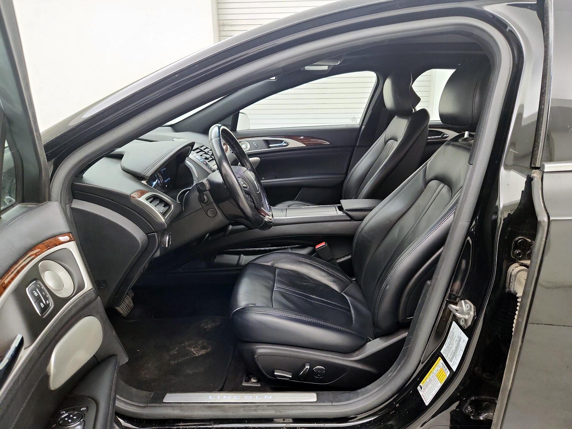 Thumbnail: 2017 Lincoln MKZ - 11