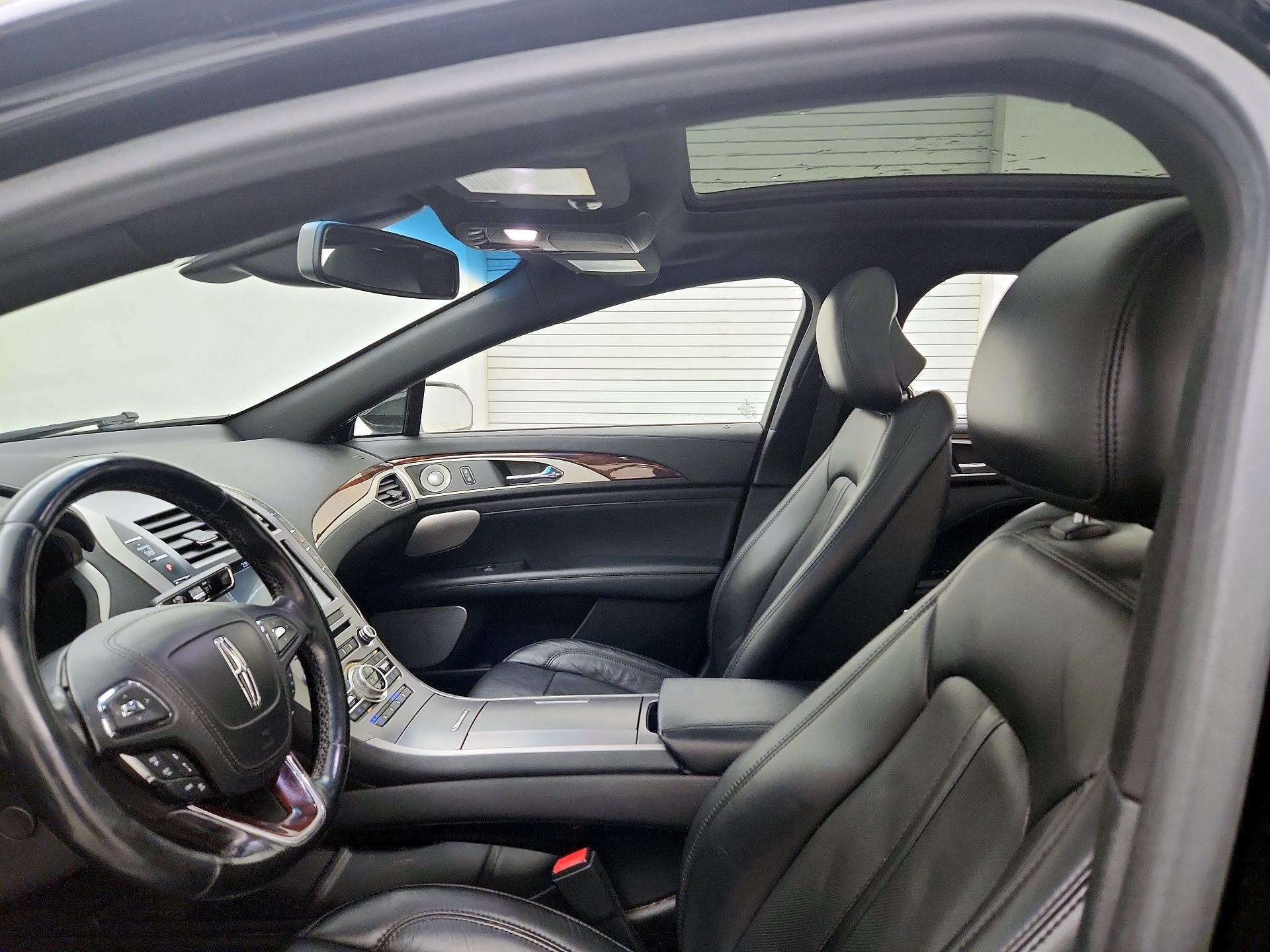 Thumbnail: 2017 Lincoln MKZ - 20