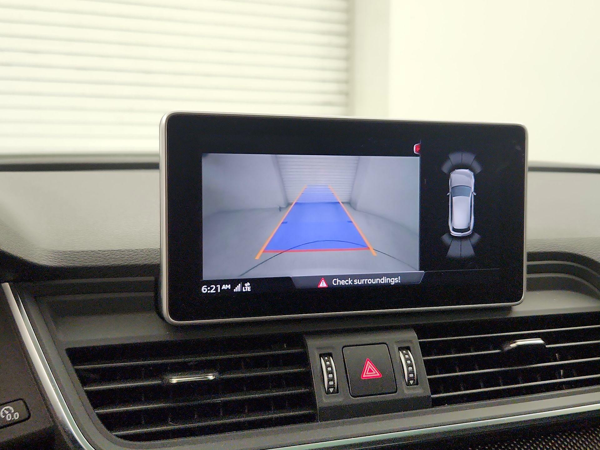 Thumbnail: 2020 Audi SQ5 - 14