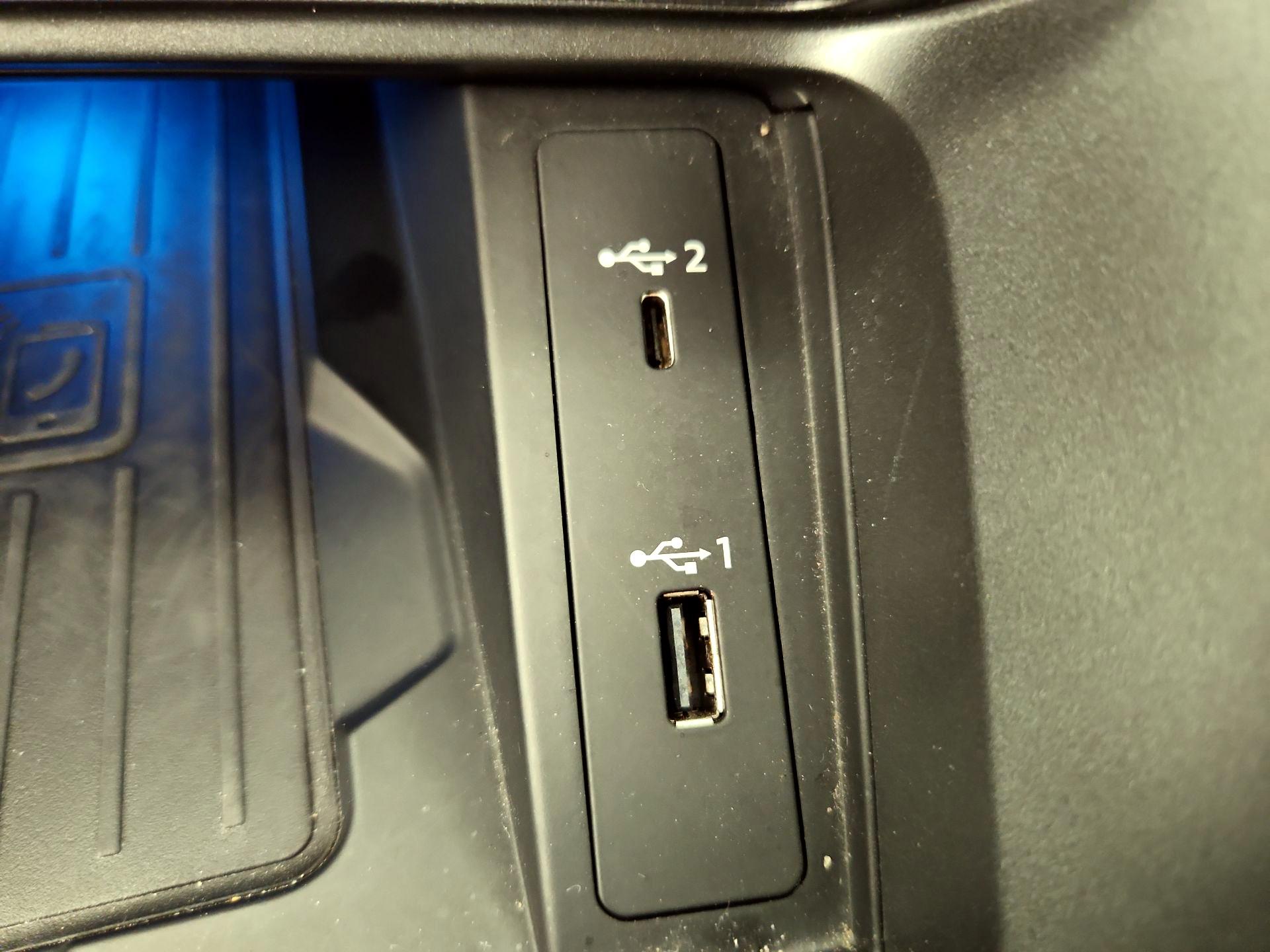 Thumbnail: 2020 Audi Q3 - 18