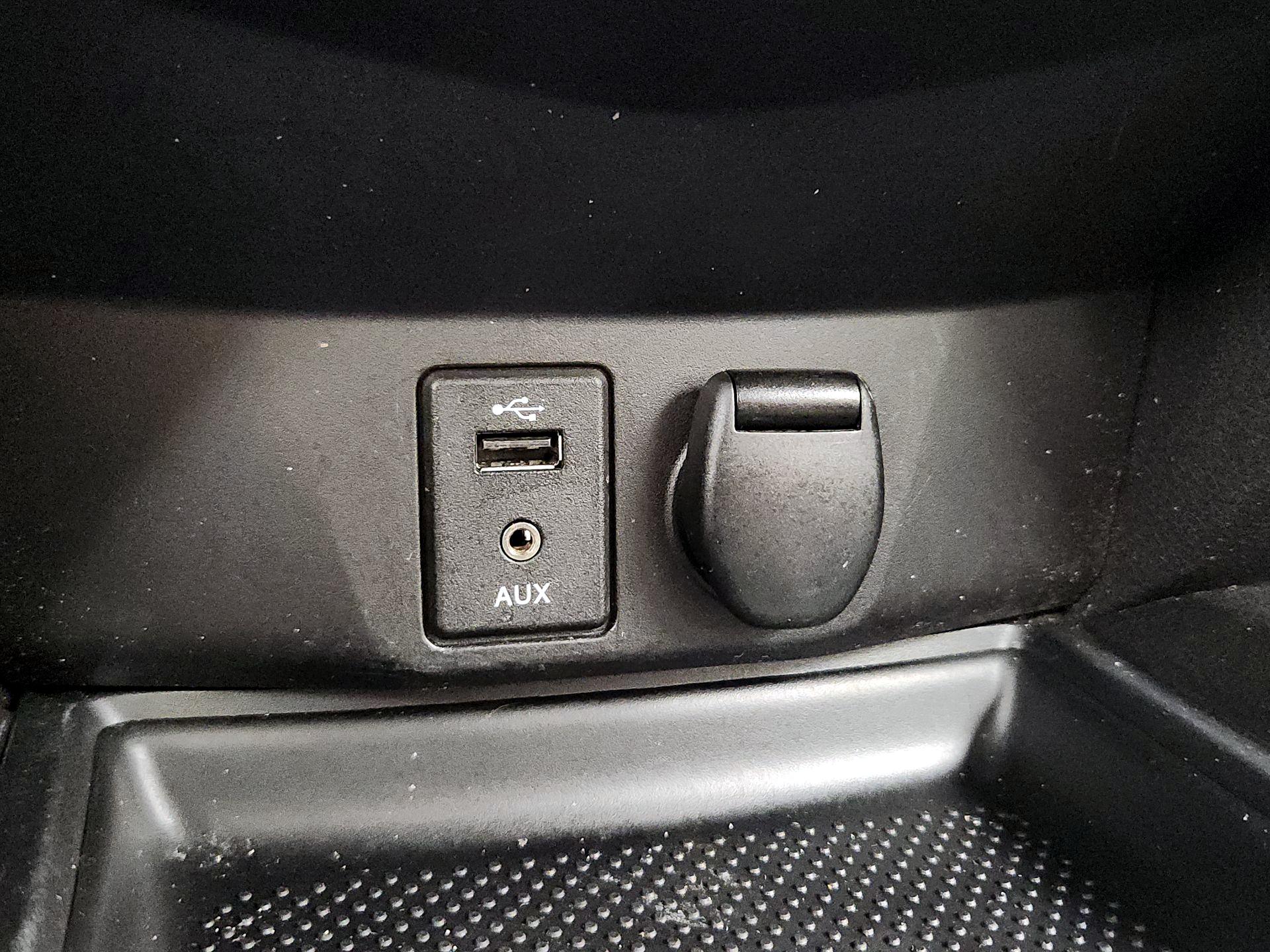 Thumbnail: 2014 Nissan Rogue - 18