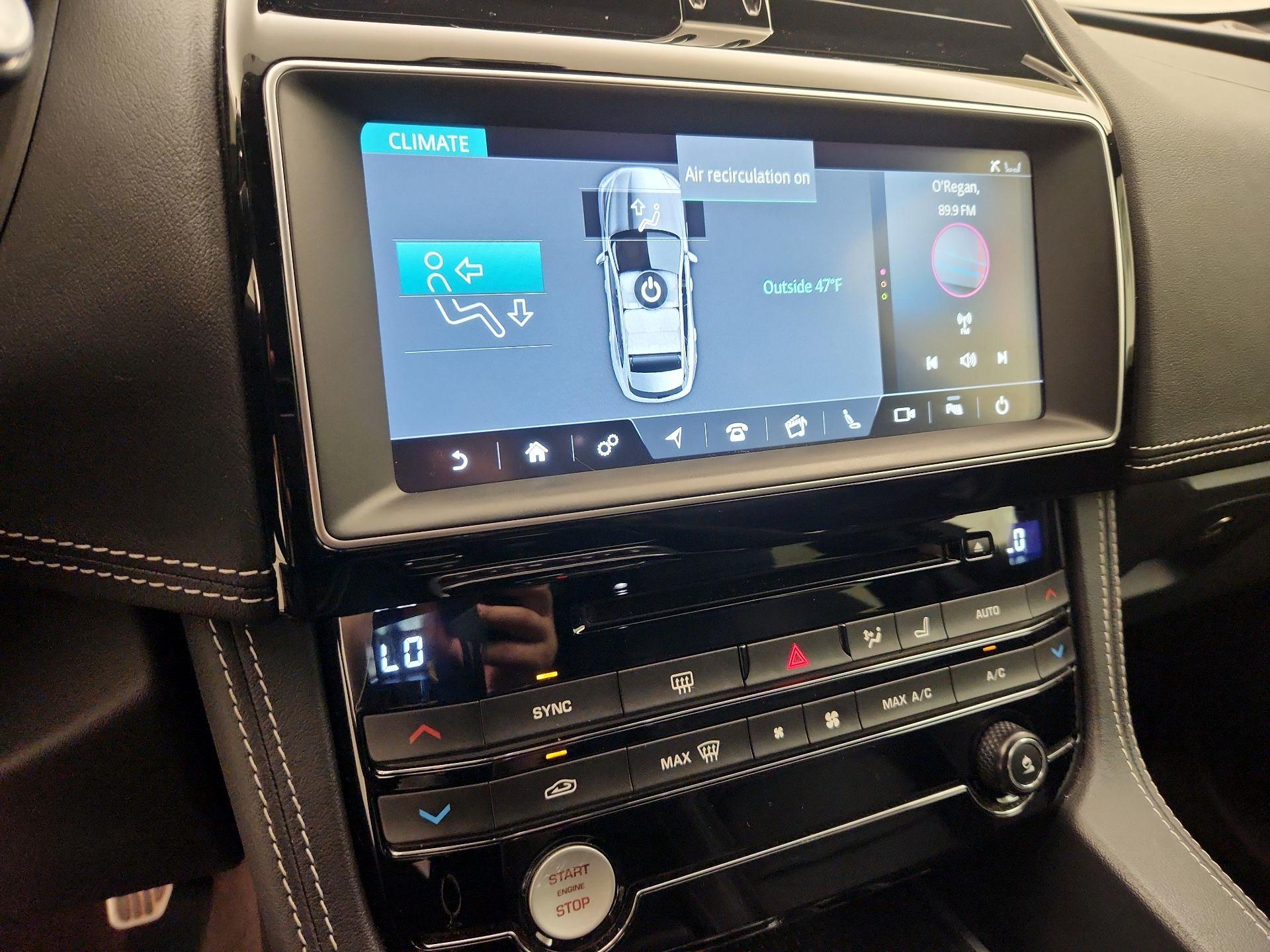 Thumbnail: 2018 Jaguar F-Pace - 17