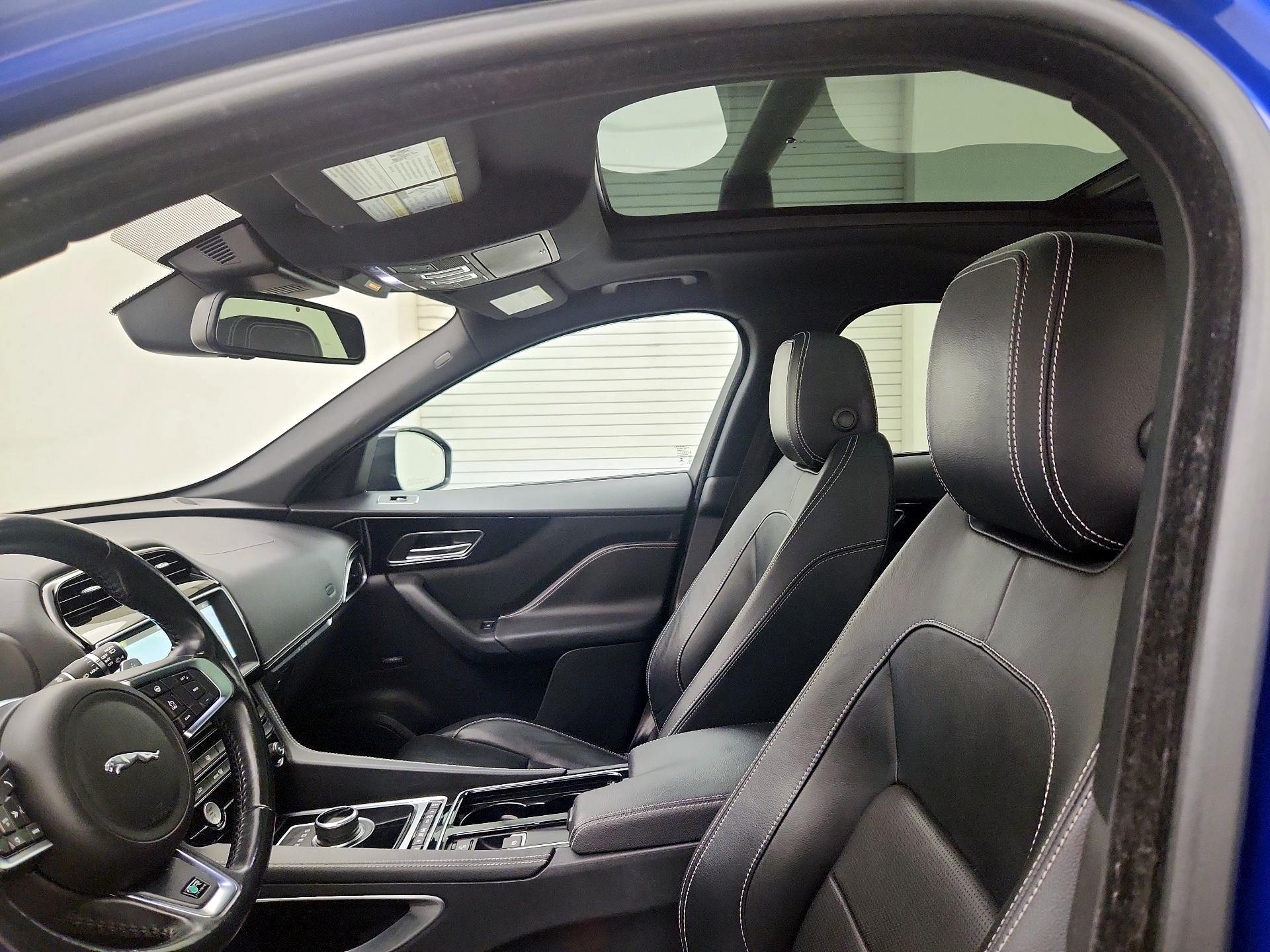 Thumbnail: 2018 Jaguar F-Pace - 20