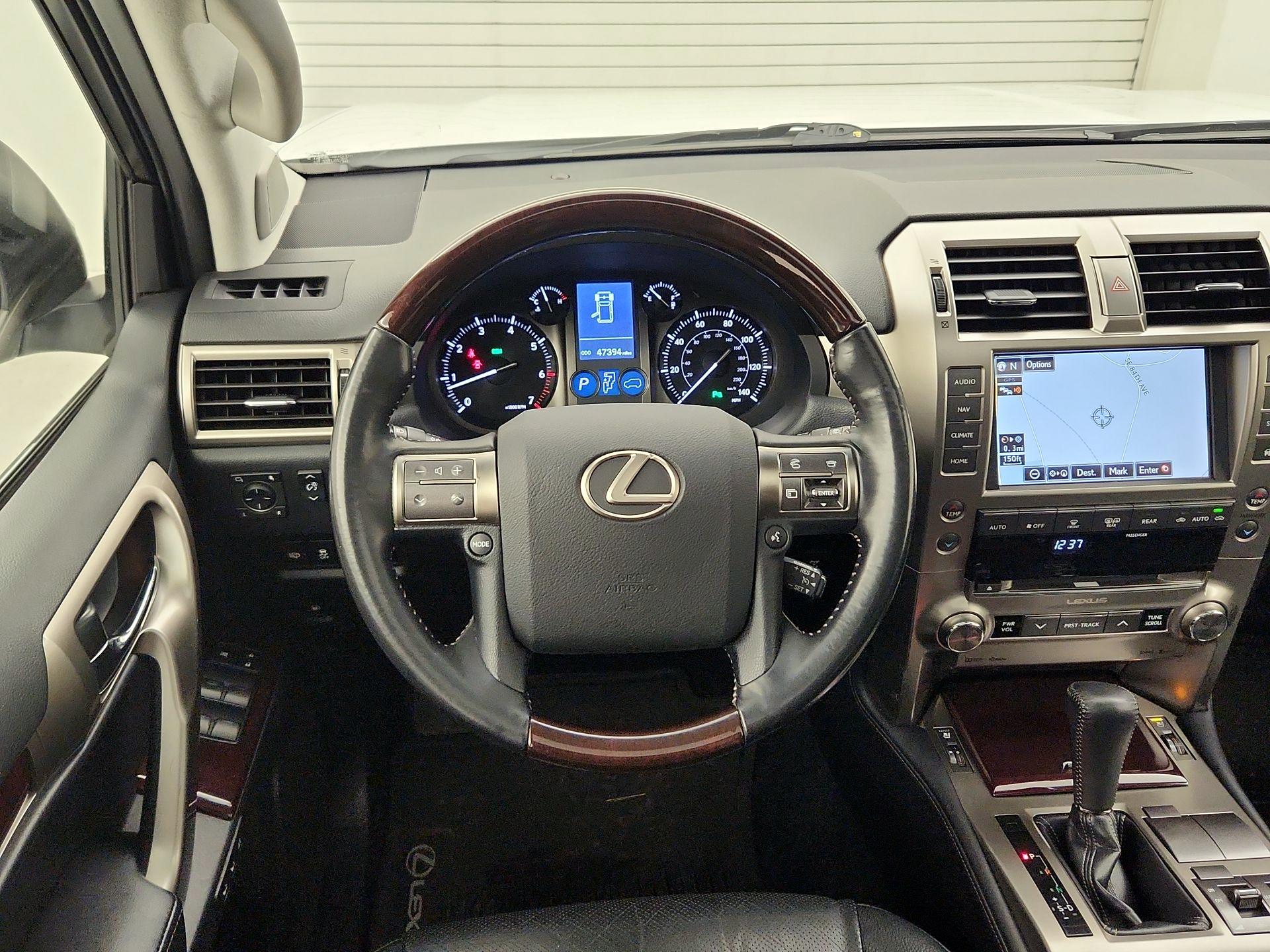 Thumbnail: 2019 Lexus GX - 10