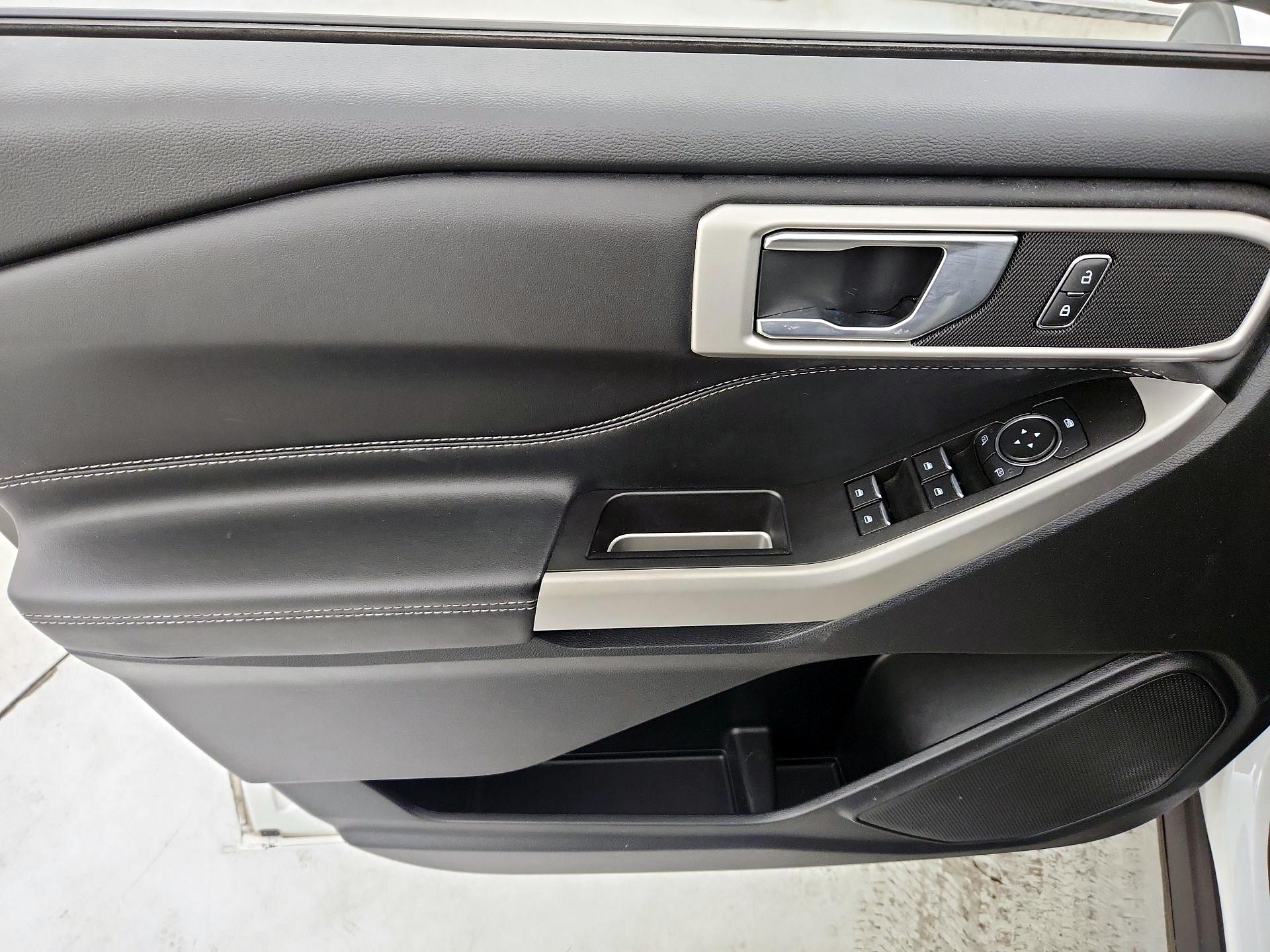 Thumbnail: 2022 Ford Explorer - 12