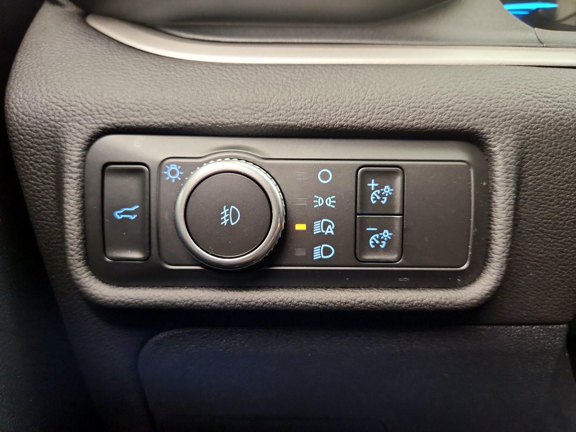 Thumbnail: 2022 Ford Explorer - 13