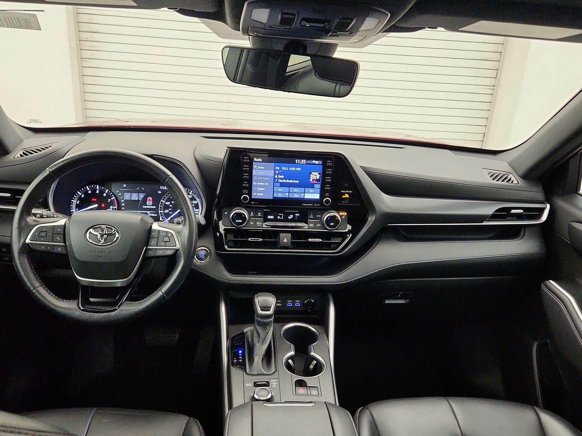 Thumbnail: 2022 Toyota Highlander - 9