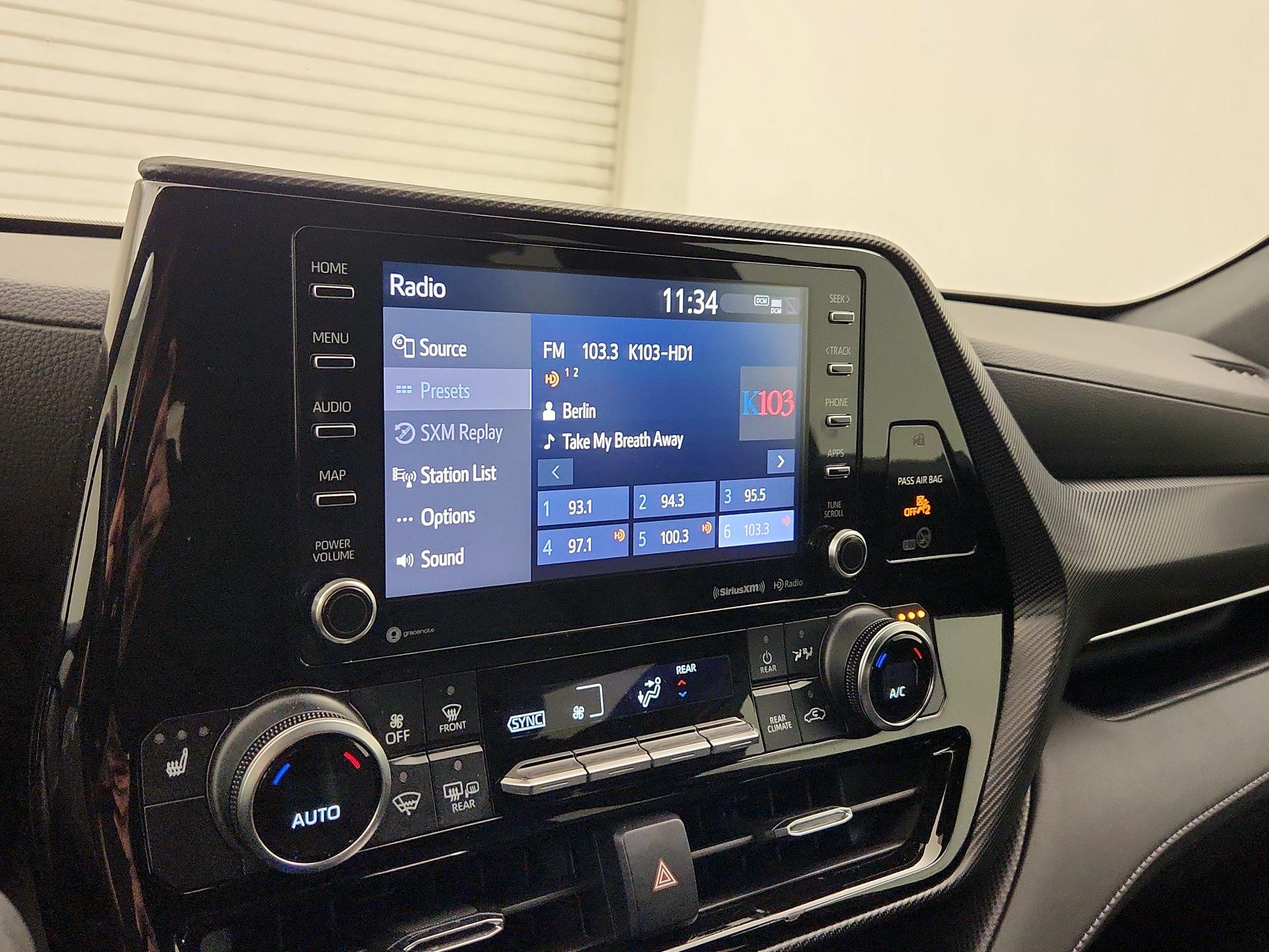 Thumbnail: 2022 Toyota Highlander - 15