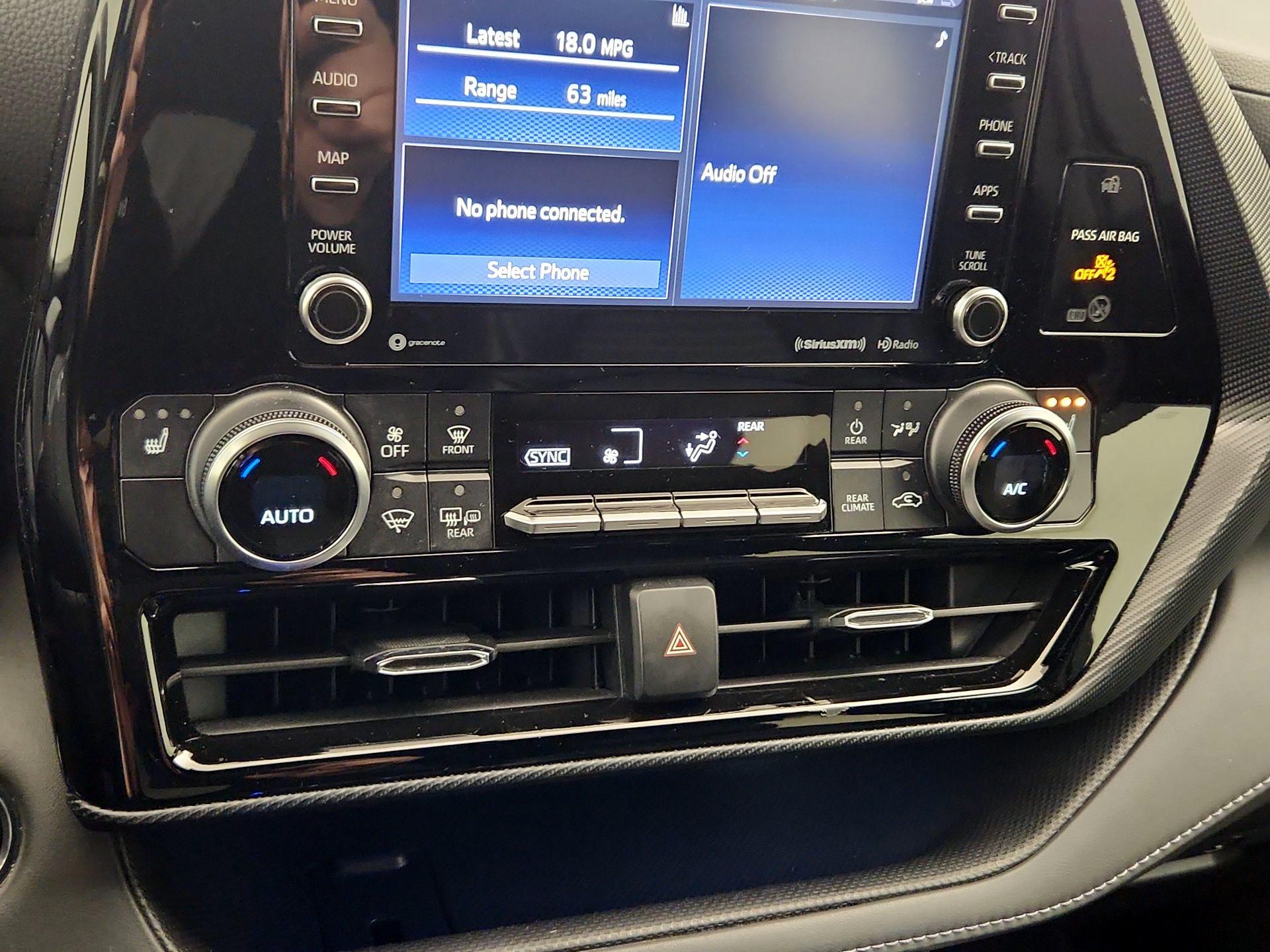 Thumbnail: 2022 Toyota Highlander - 16