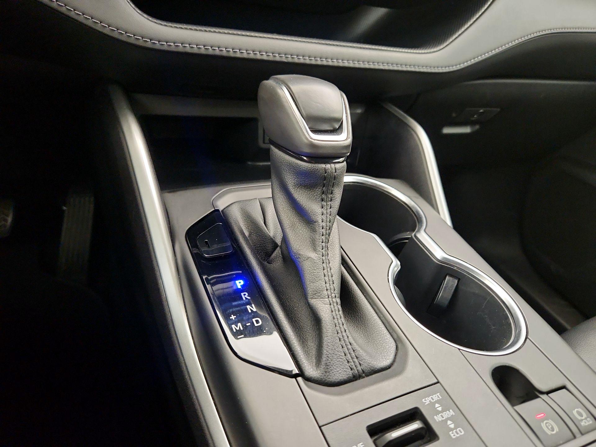 Thumbnail: 2022 Toyota Highlander - 17