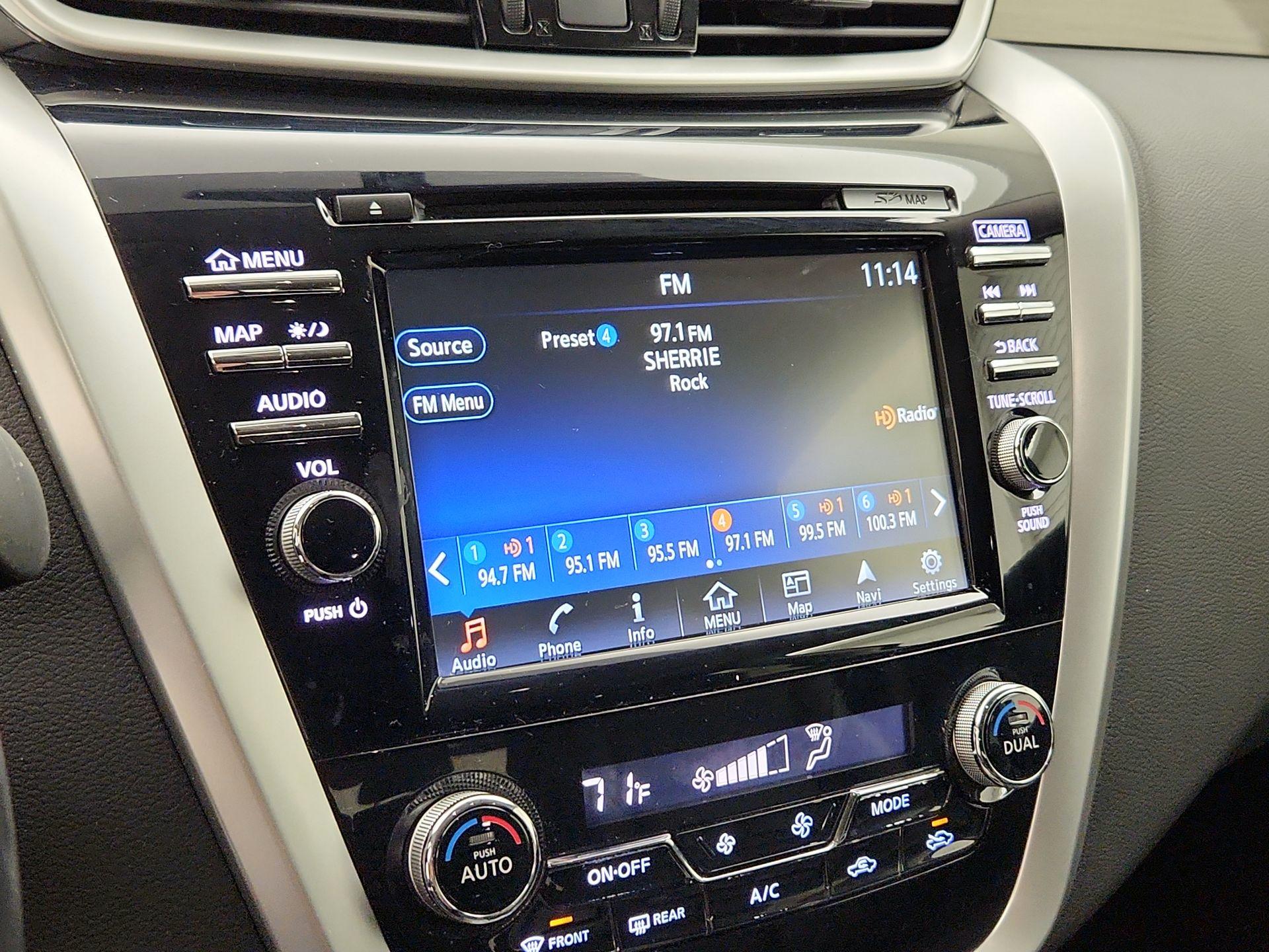 Thumbnail: 2015 Nissan Murano - 16