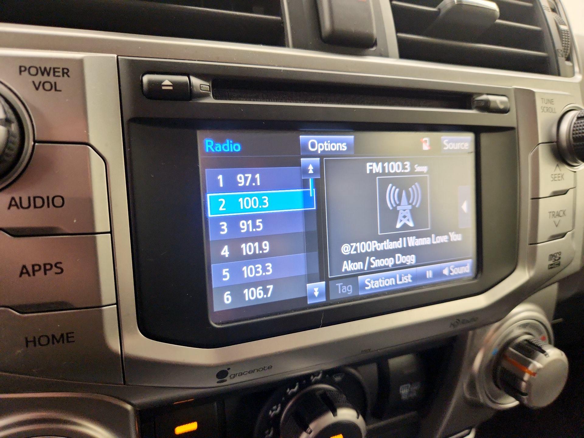 Thumbnail: 2014 Toyota 4Runner - 16