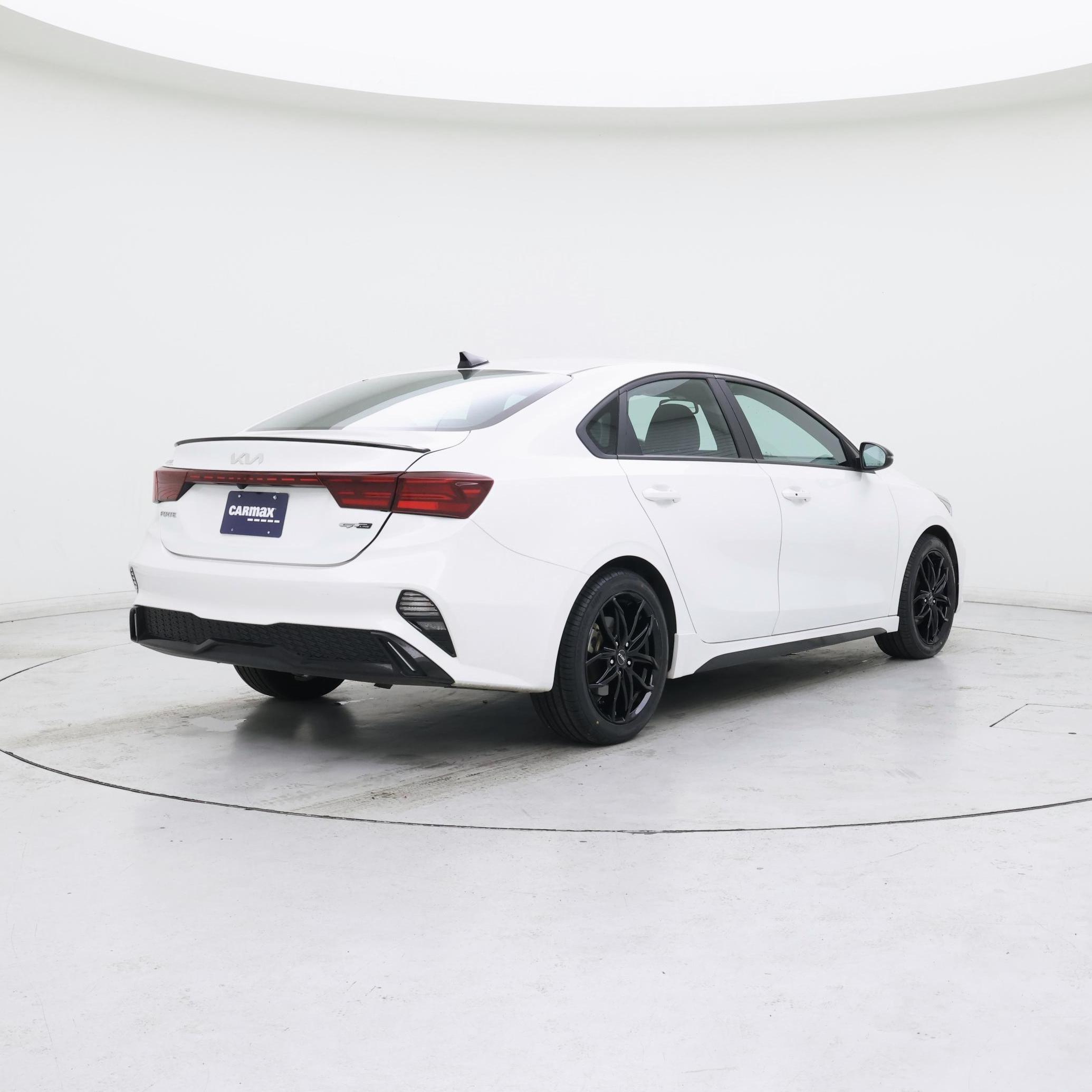 Thumbnail: 2022 Kia Forte - 8