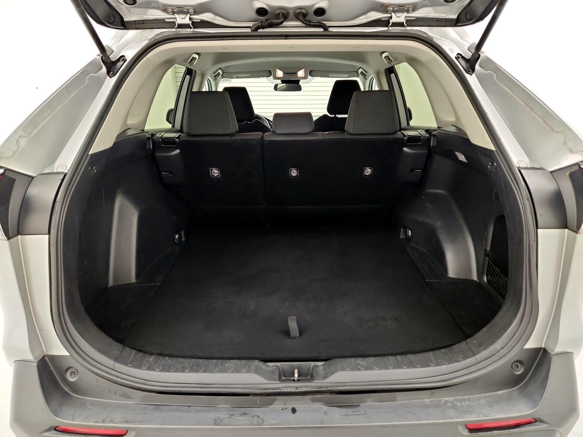 Thumbnail: 2019 Toyota RAV4 - 20