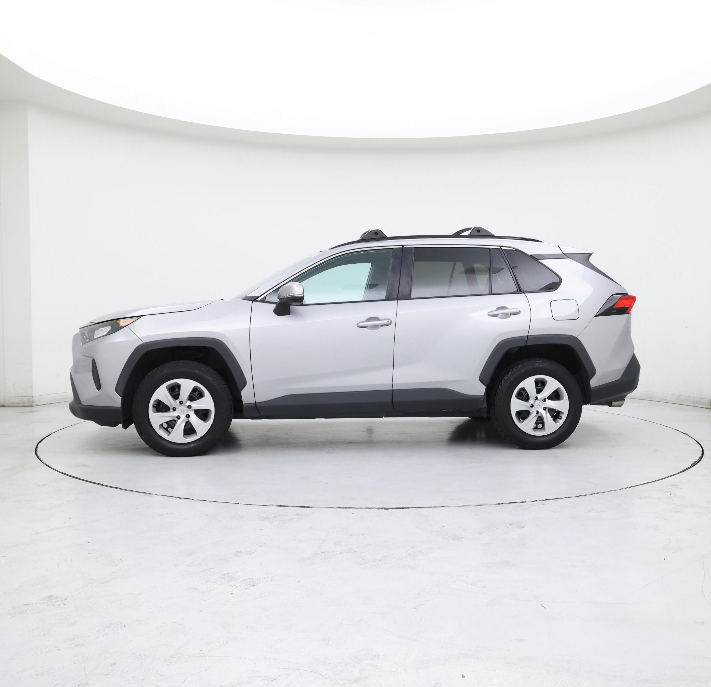 Thumbnail: 2019 Toyota RAV4 - 3