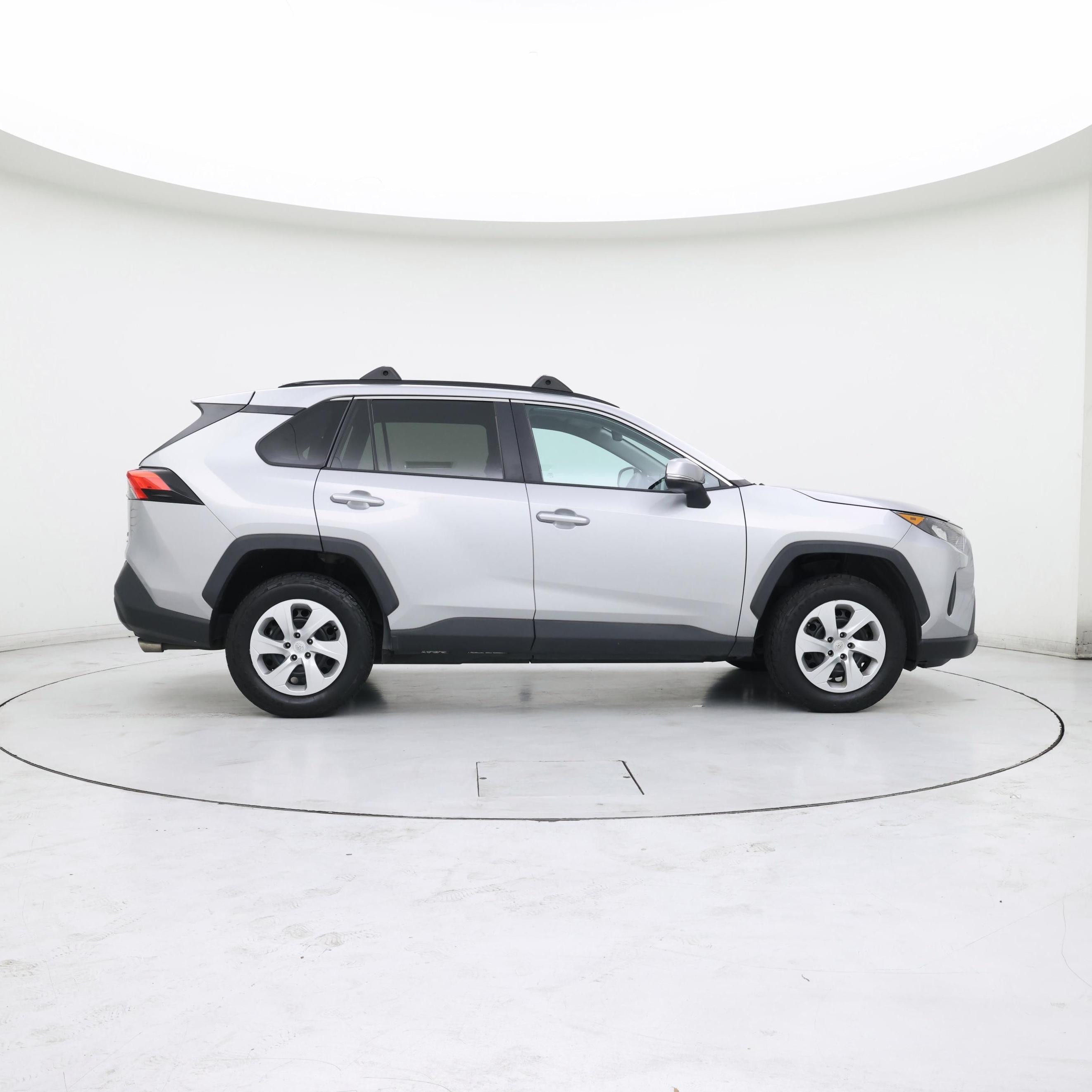 Thumbnail: 2019 Toyota RAV4 - 7