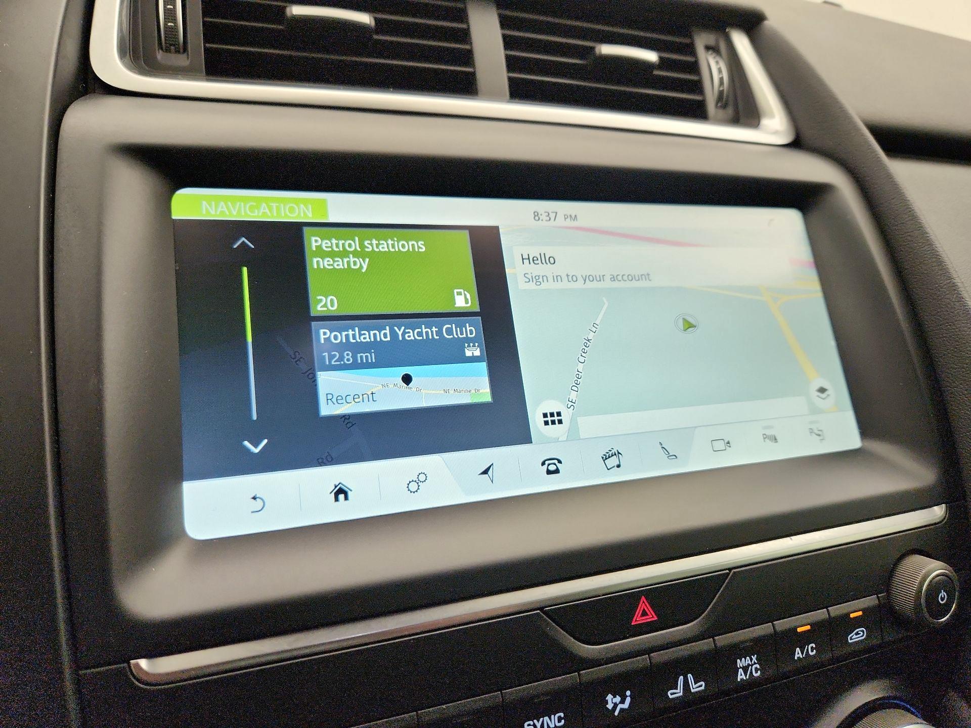 Thumbnail: 2018 Jaguar E-Pace - 14