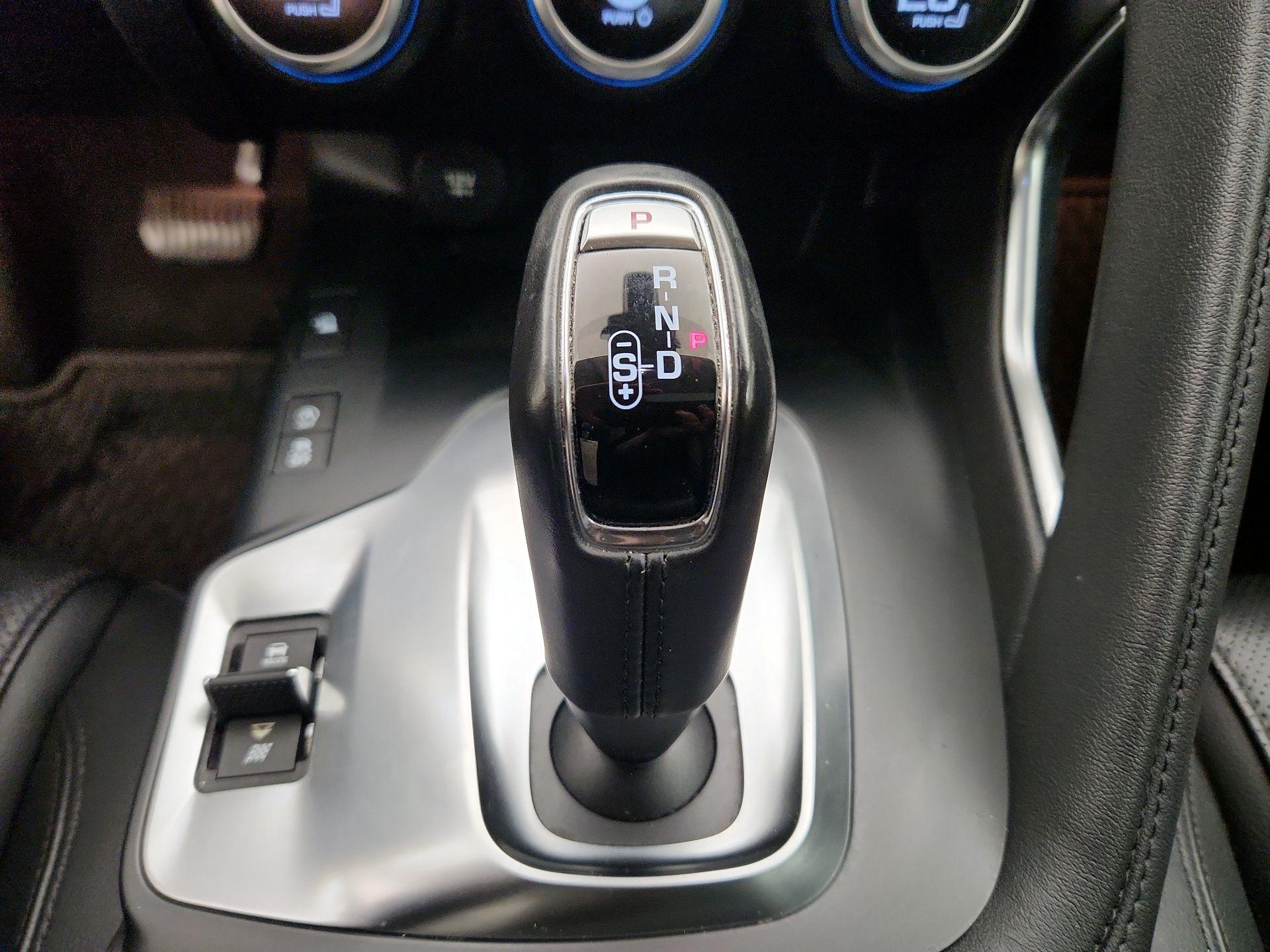 Thumbnail: 2018 Jaguar E-Pace - 18